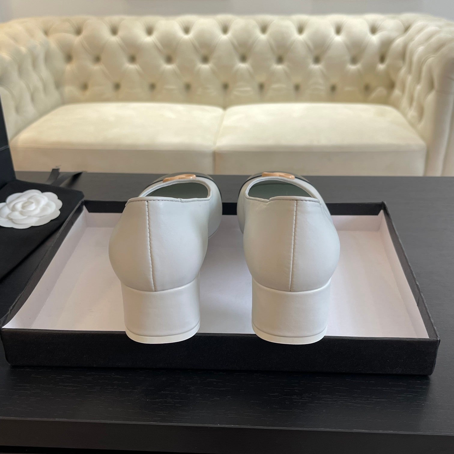 CC PUMP WHITE MIX BLACK CALFSKIN