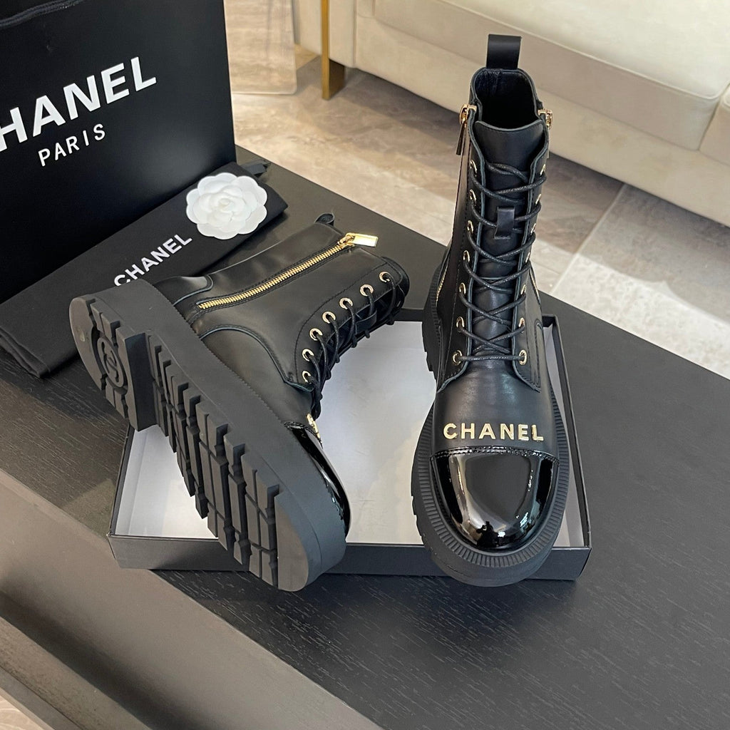 ANKLE BOOTS IN BLACK LAMBSKIN