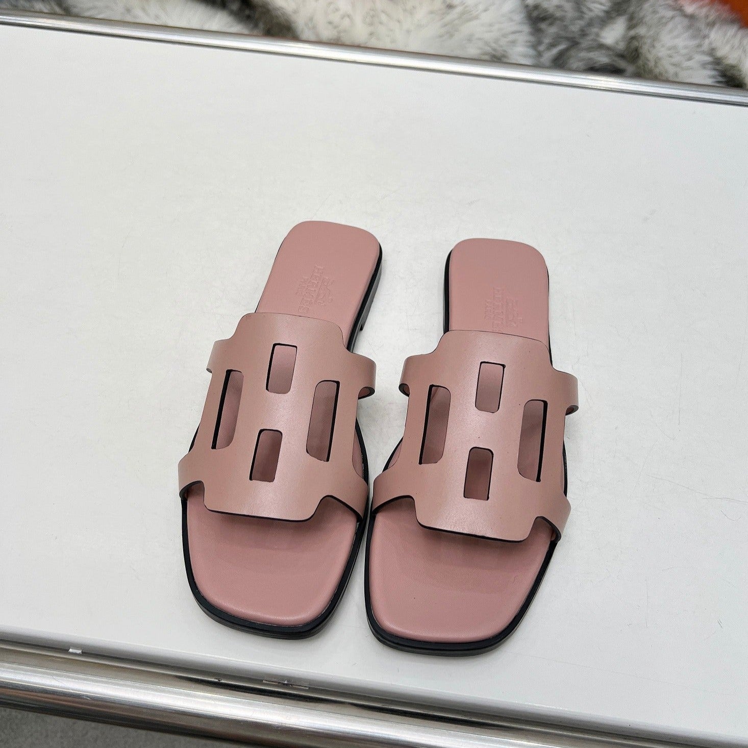 FLATFORM SANDAL LIGHT PINK CALFSKIN