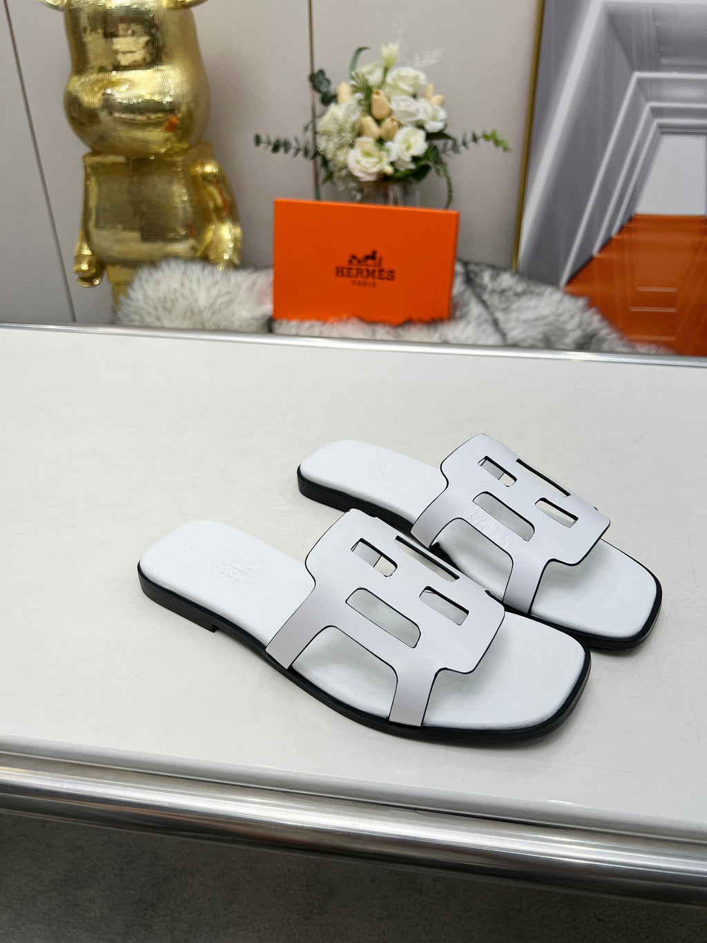 FLATFORM SANDAL WHITE CALFSKIN