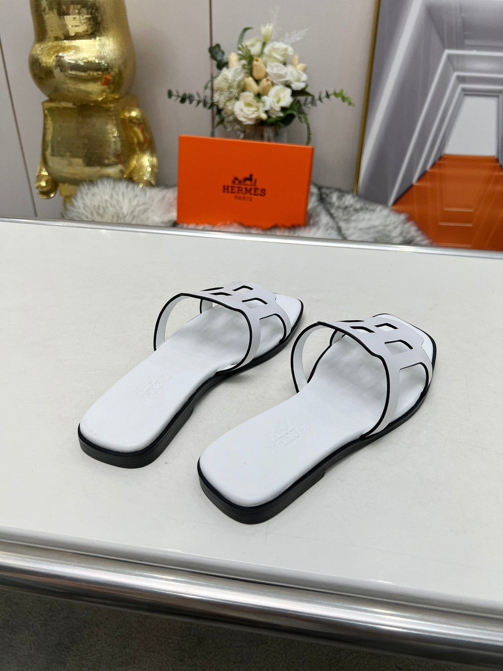 FLATFORM SANDAL WHITE CALFSKIN