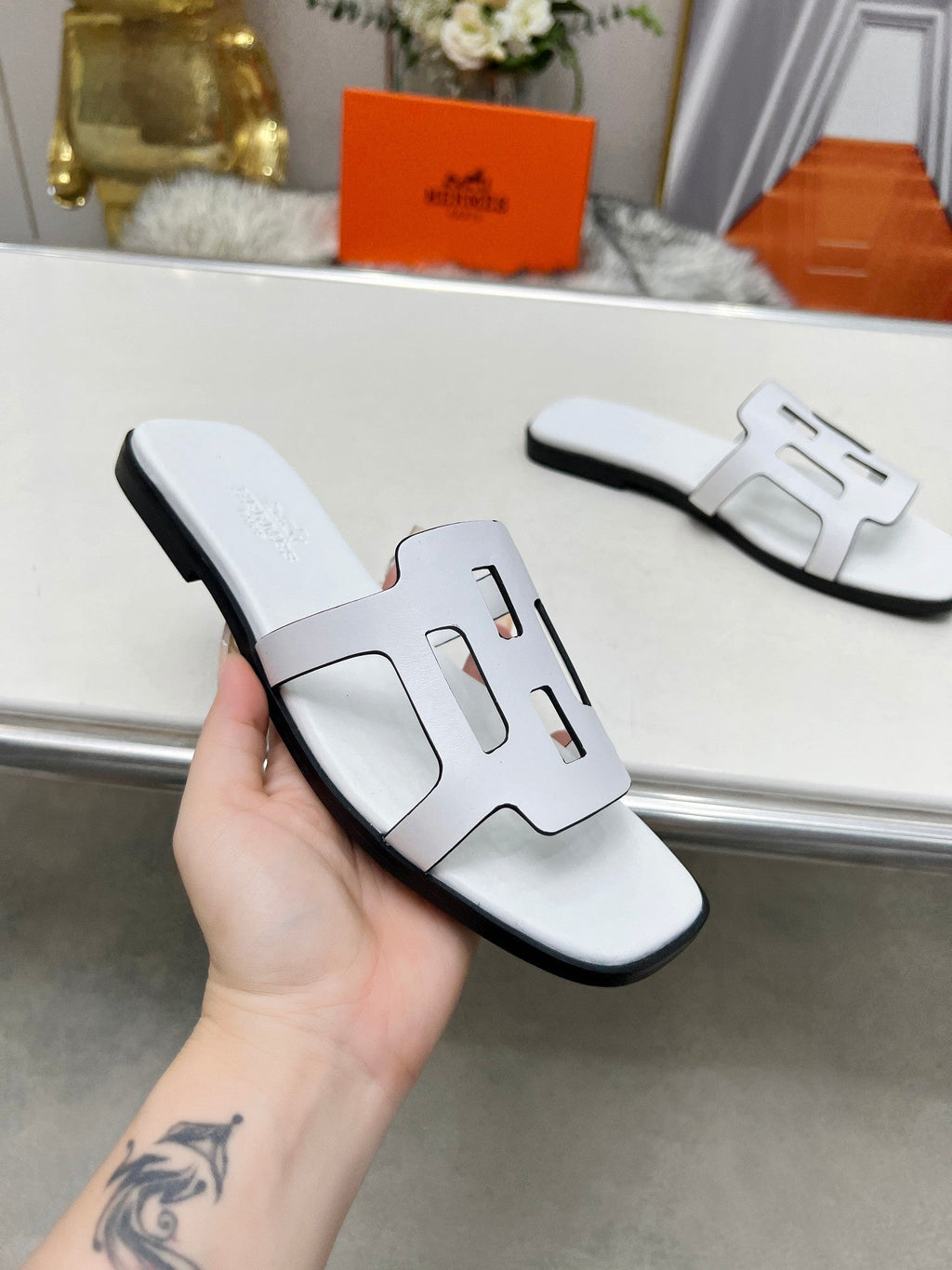 FLATFORM SANDAL WHITE CALFSKIN