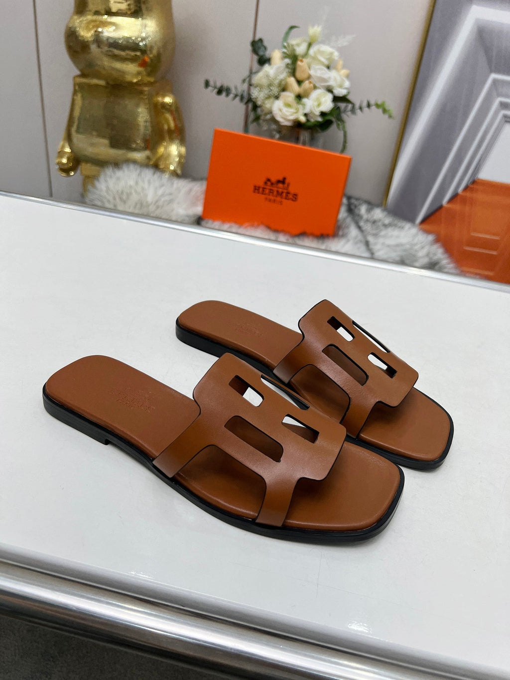 FLATFORM SANDAL CARAMEL CALFSKIN