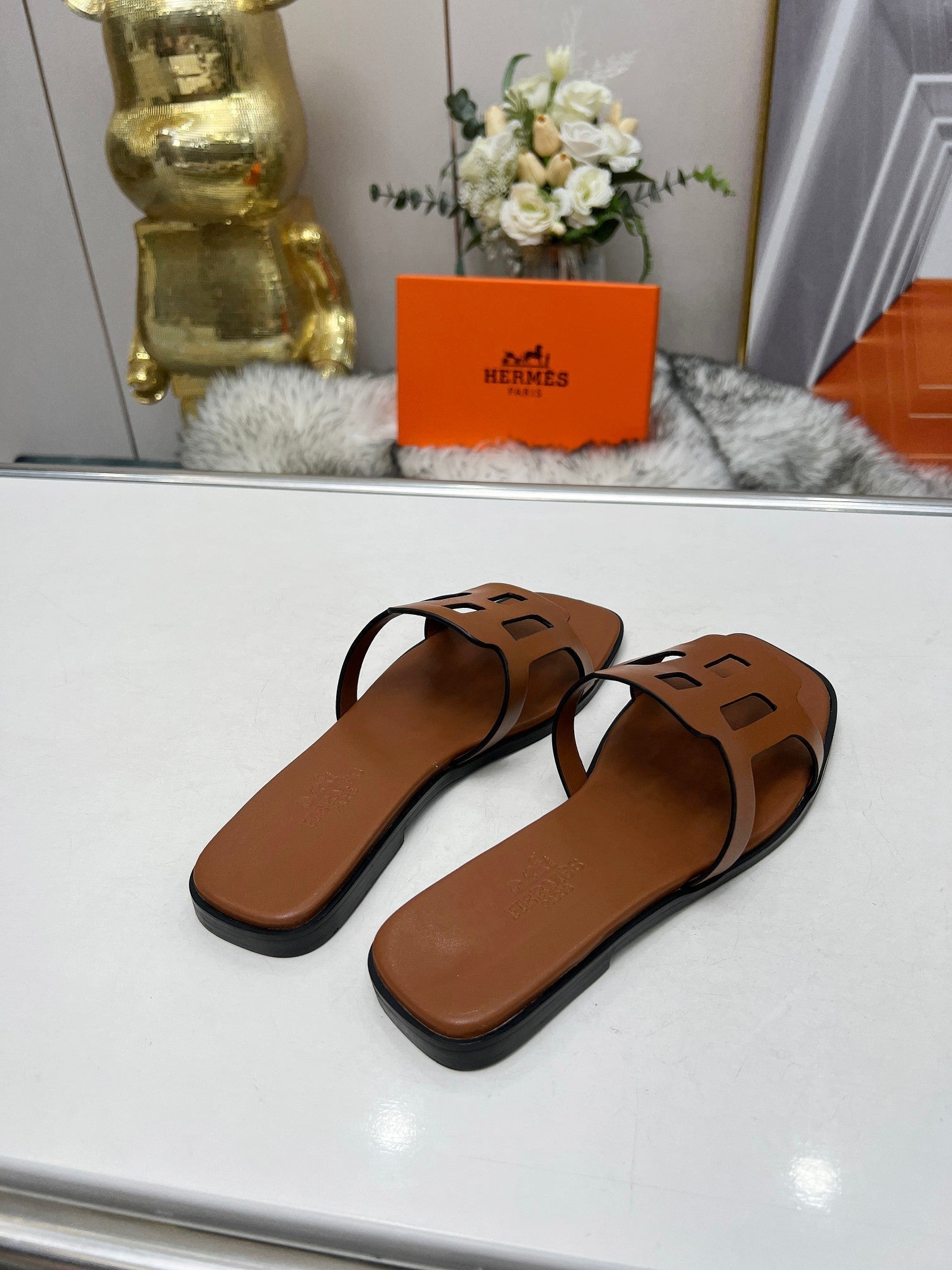 FLATFORM SANDAL CARAMEL CALFSKIN
