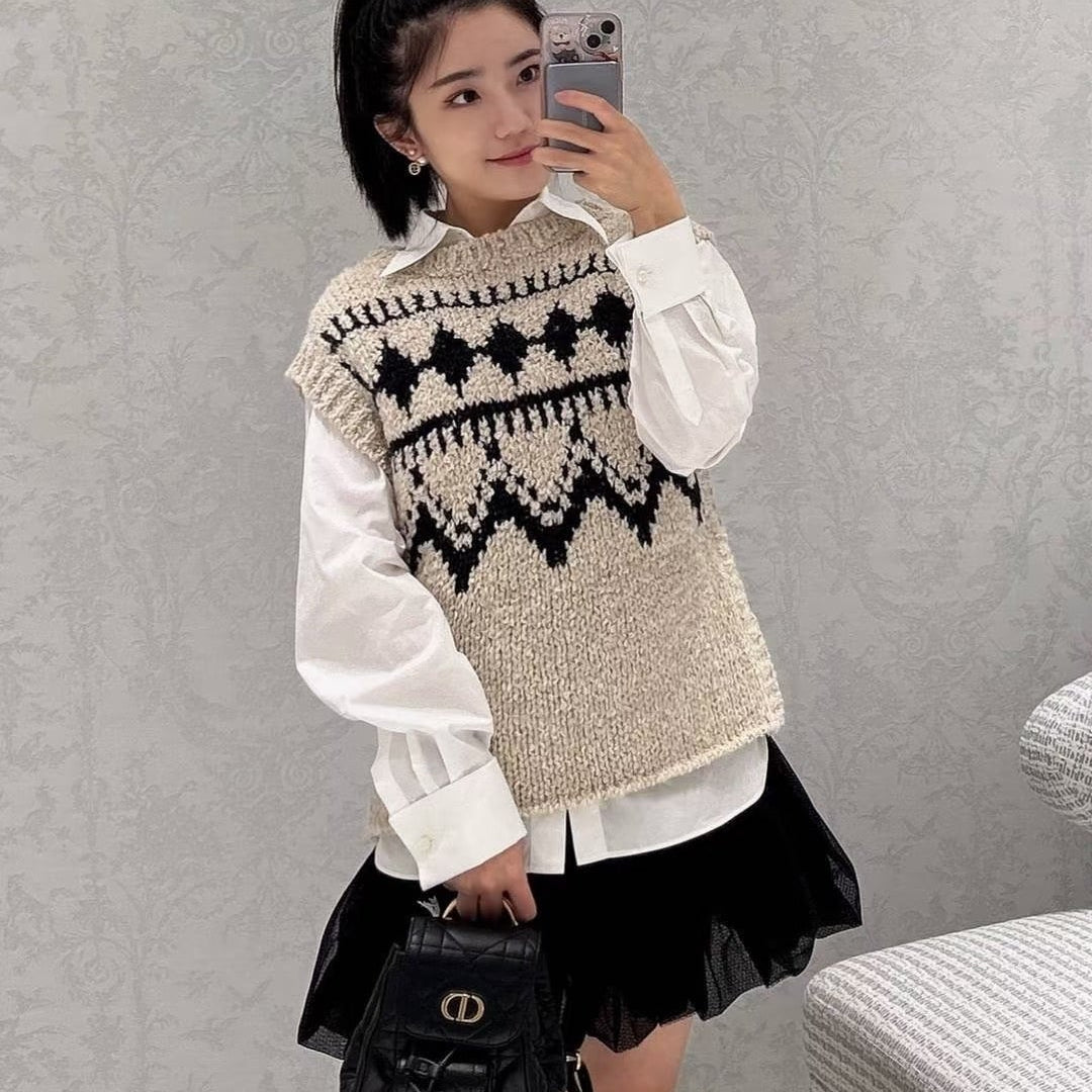 DIOR 25S SLEEVELESS SWEATER 495