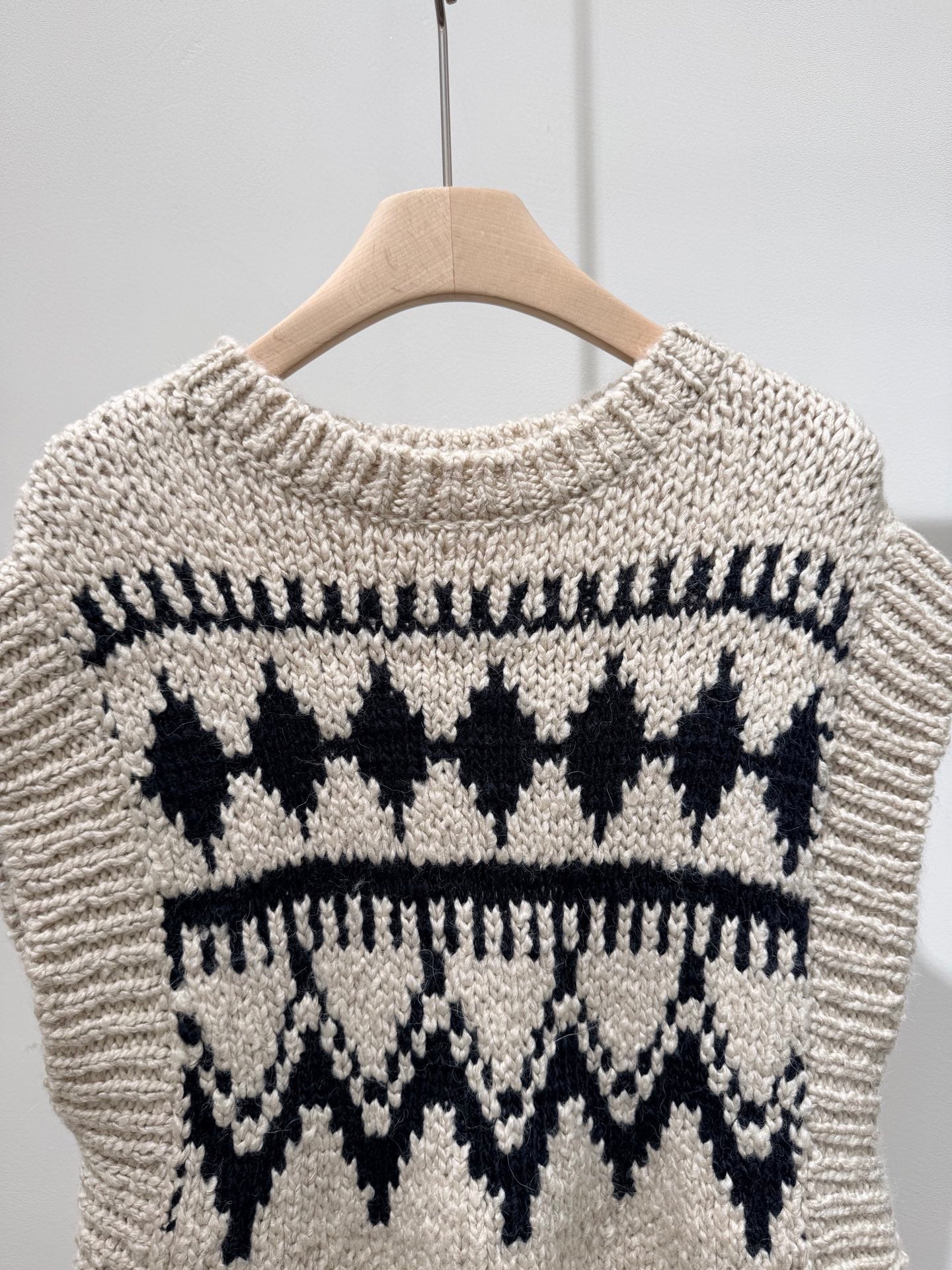 DIOR 25S SLEEVELESS SWEATER 495