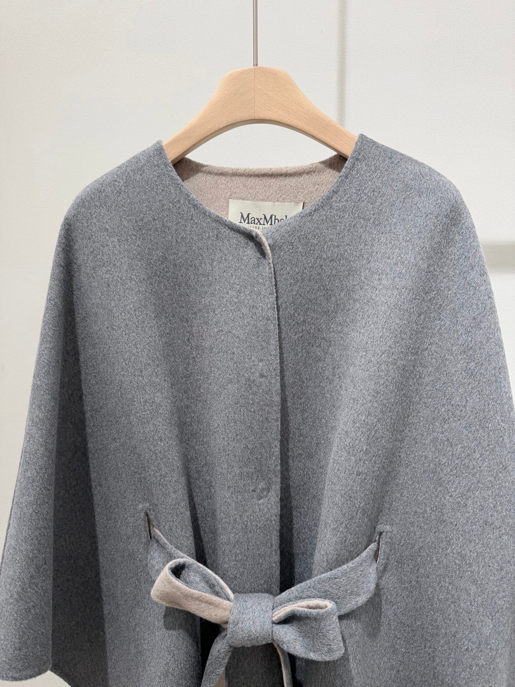 MAX MARA 25S CASHMERE CAPE 025