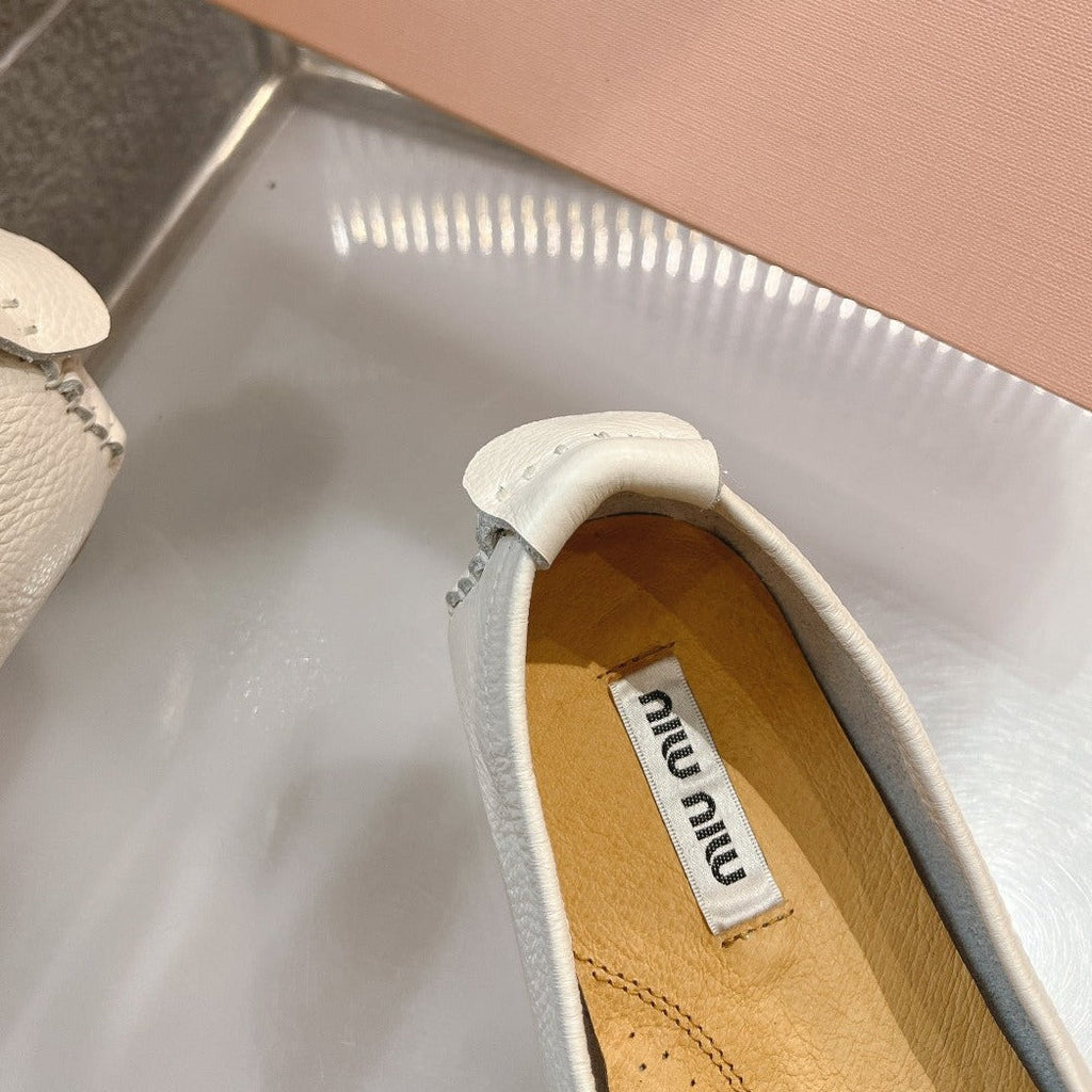 SLIP-ON HAND-SEWN SHOES WHITE CREAM COWHIDE