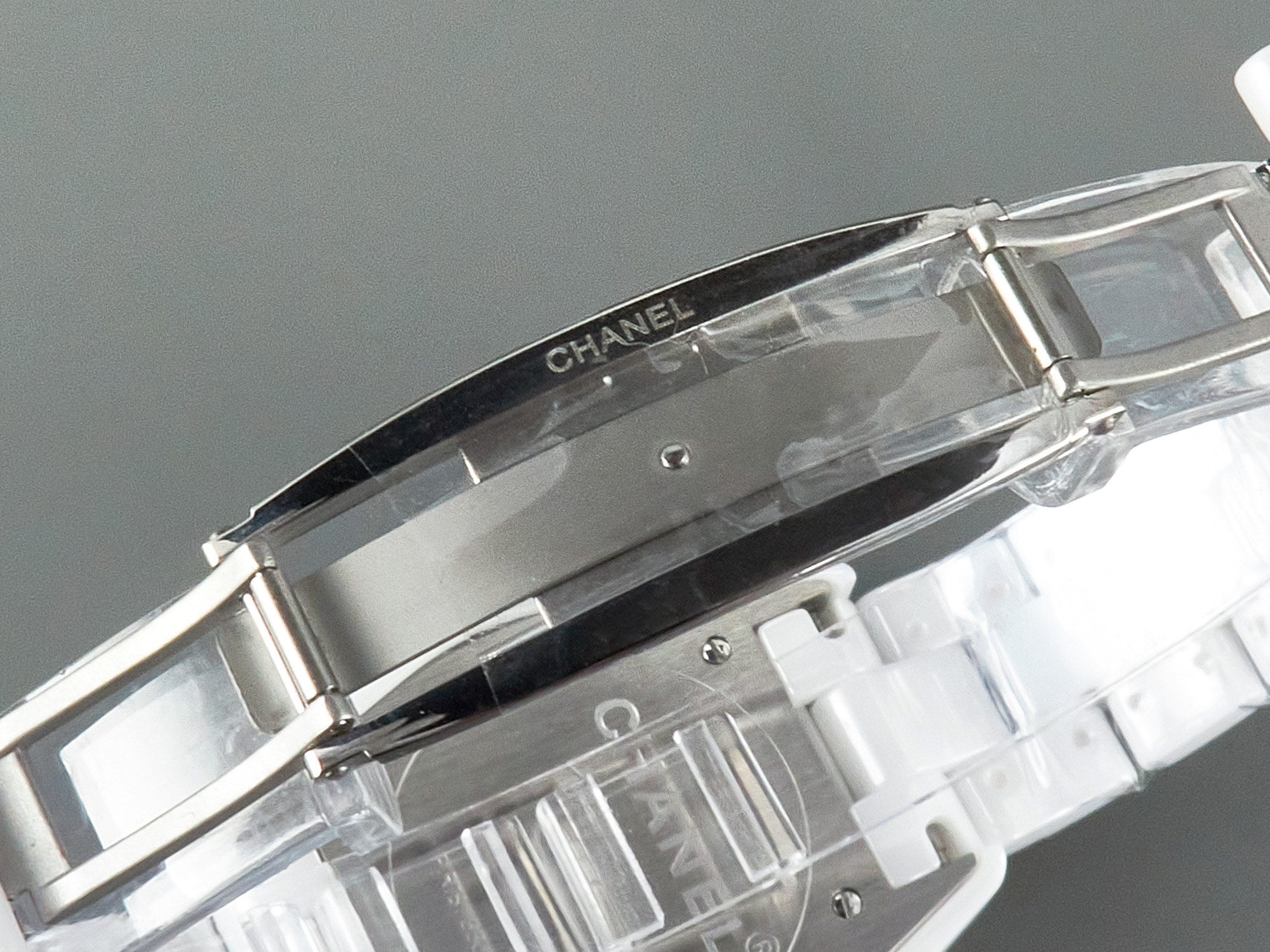 J12 Date Automatic White Ceramic Black Numerals White Dial