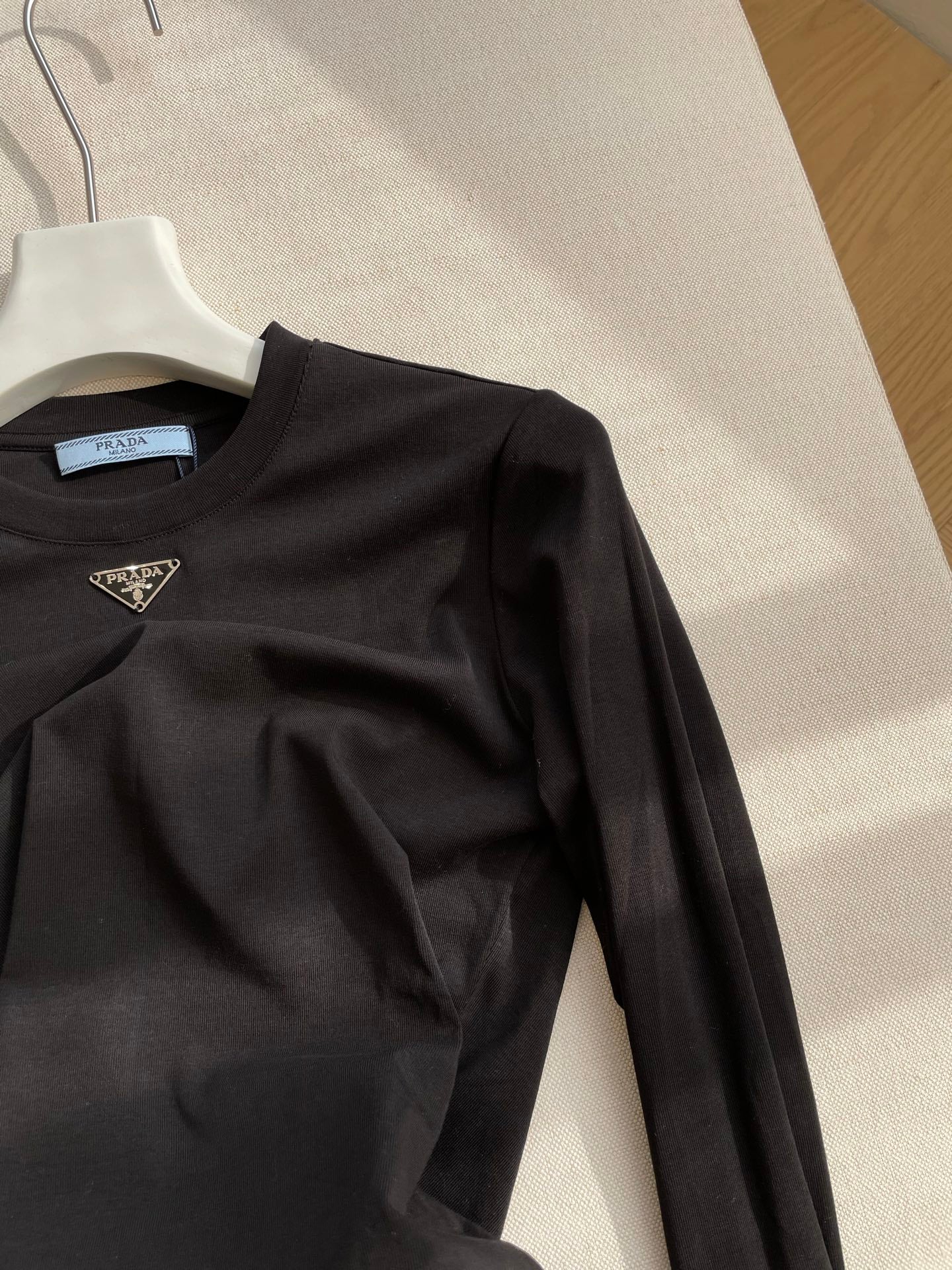 PRADA 25S LONG-SLEEVE T-SHIRT 542