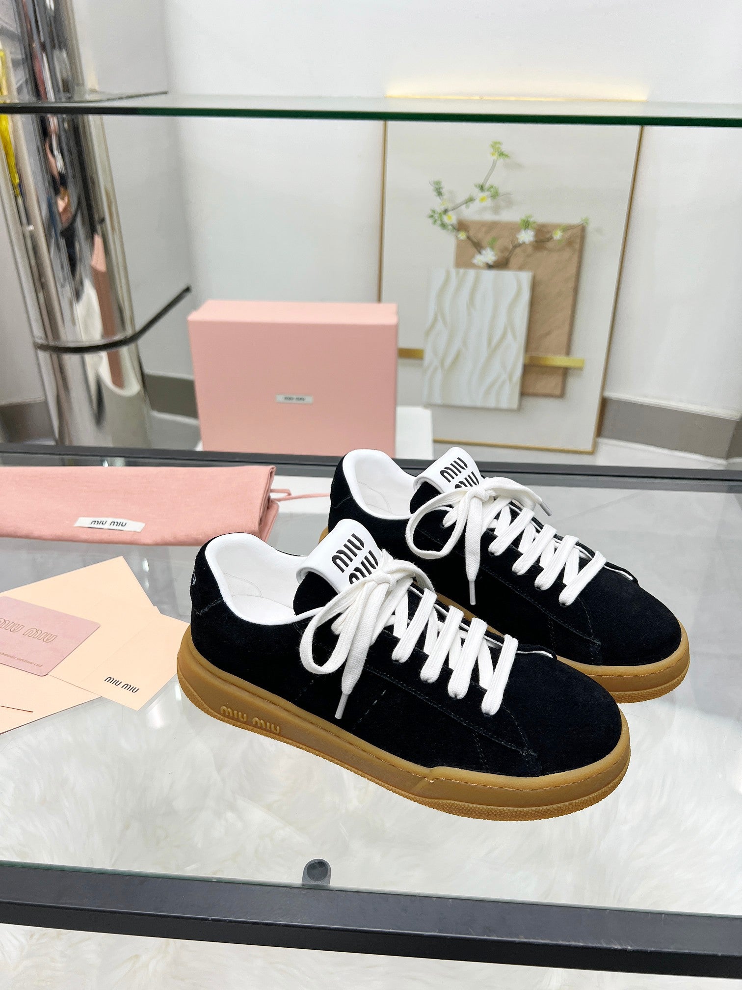 ECRU SNEAKERS IN BLACK SUEDE