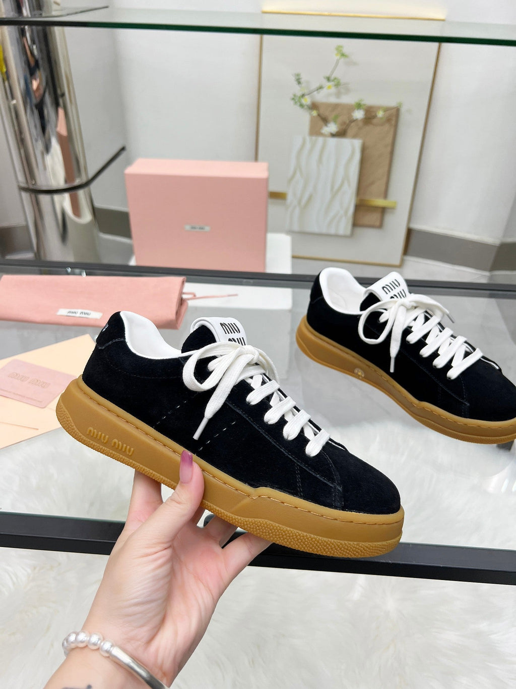 ECRU SNEAKERS IN BLACK SUEDE