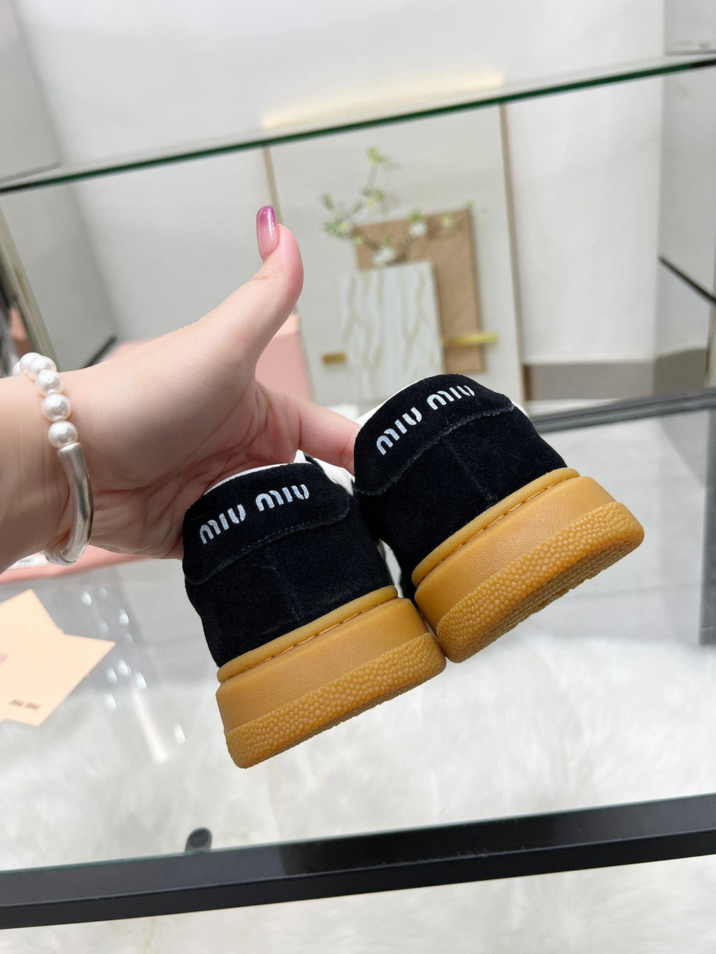 ECRU SNEAKERS IN BLACK SUEDE