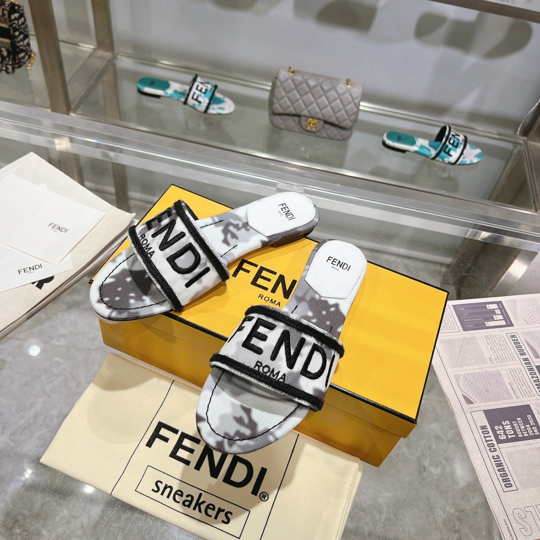 FF Women Signature Slides Gray Canvas Slide