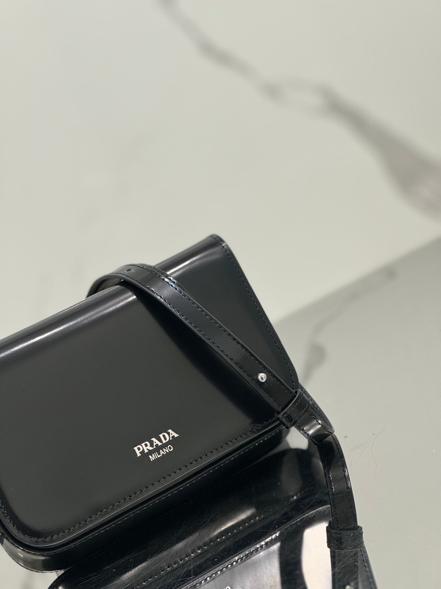 FLAP BAG 18 IN BLACK SHINY CALFSKIN