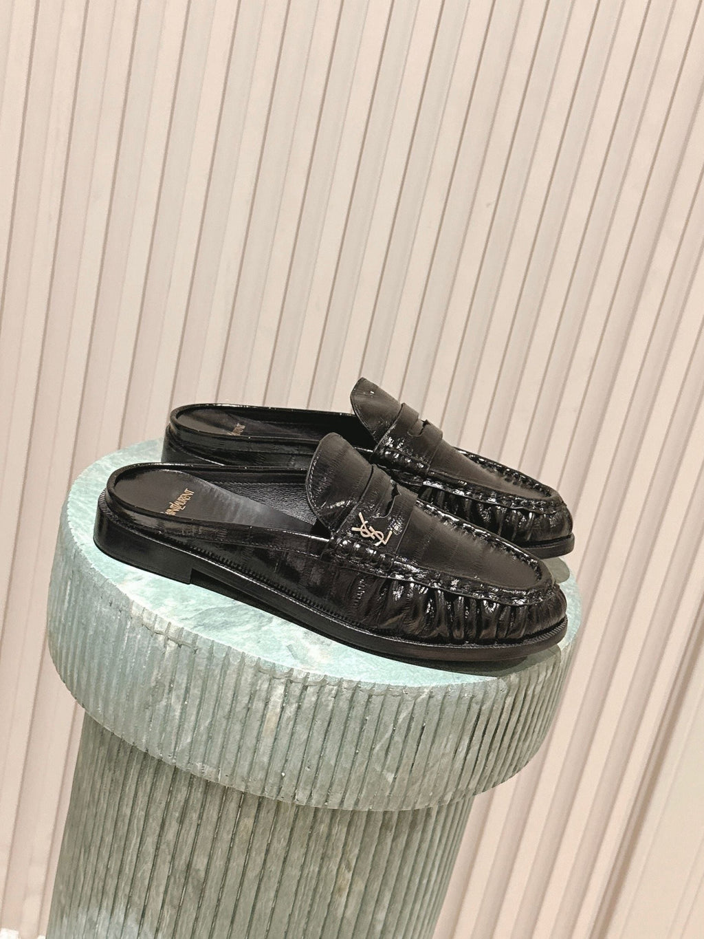YSL 25S LOAFER MULE IN BLACK GLOSSY CALFSKIN