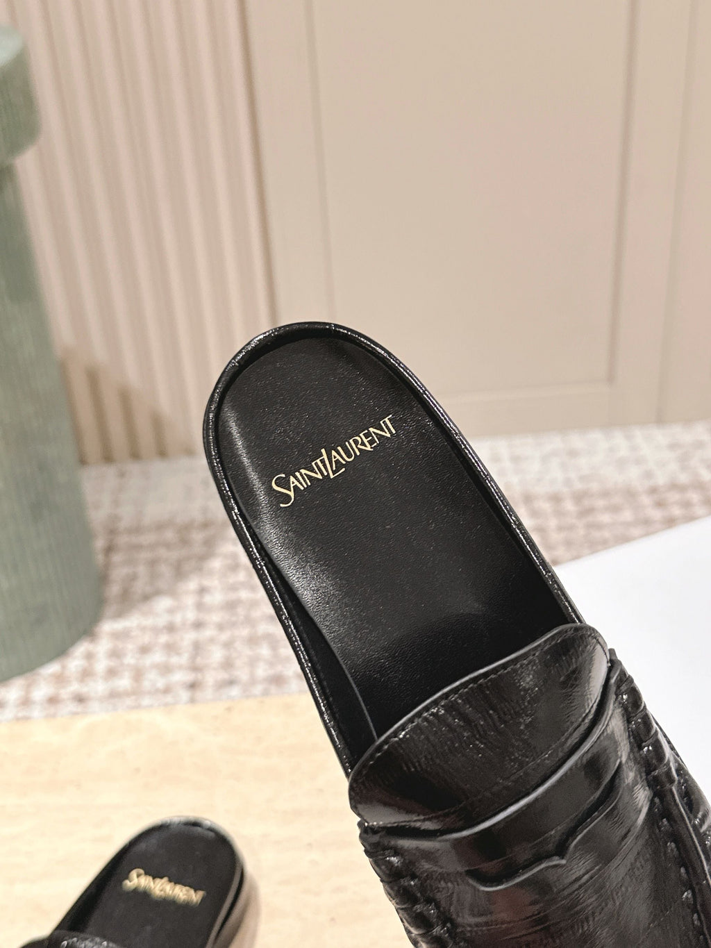 YSL 25S LOAFER MULE IN BLACK GLOSSY CALFSKIN