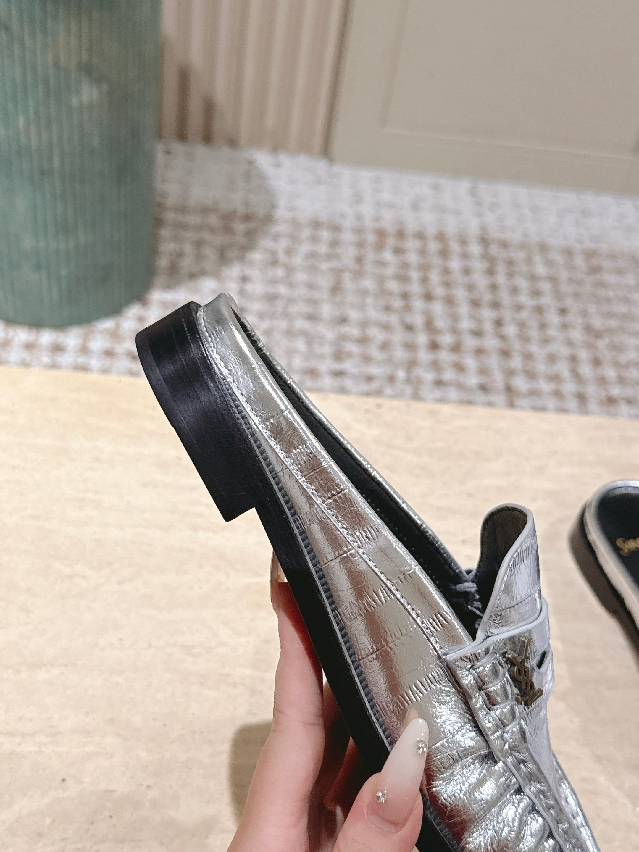 YSL 25S LOAFER MULE IN SILVER CALFSKIN