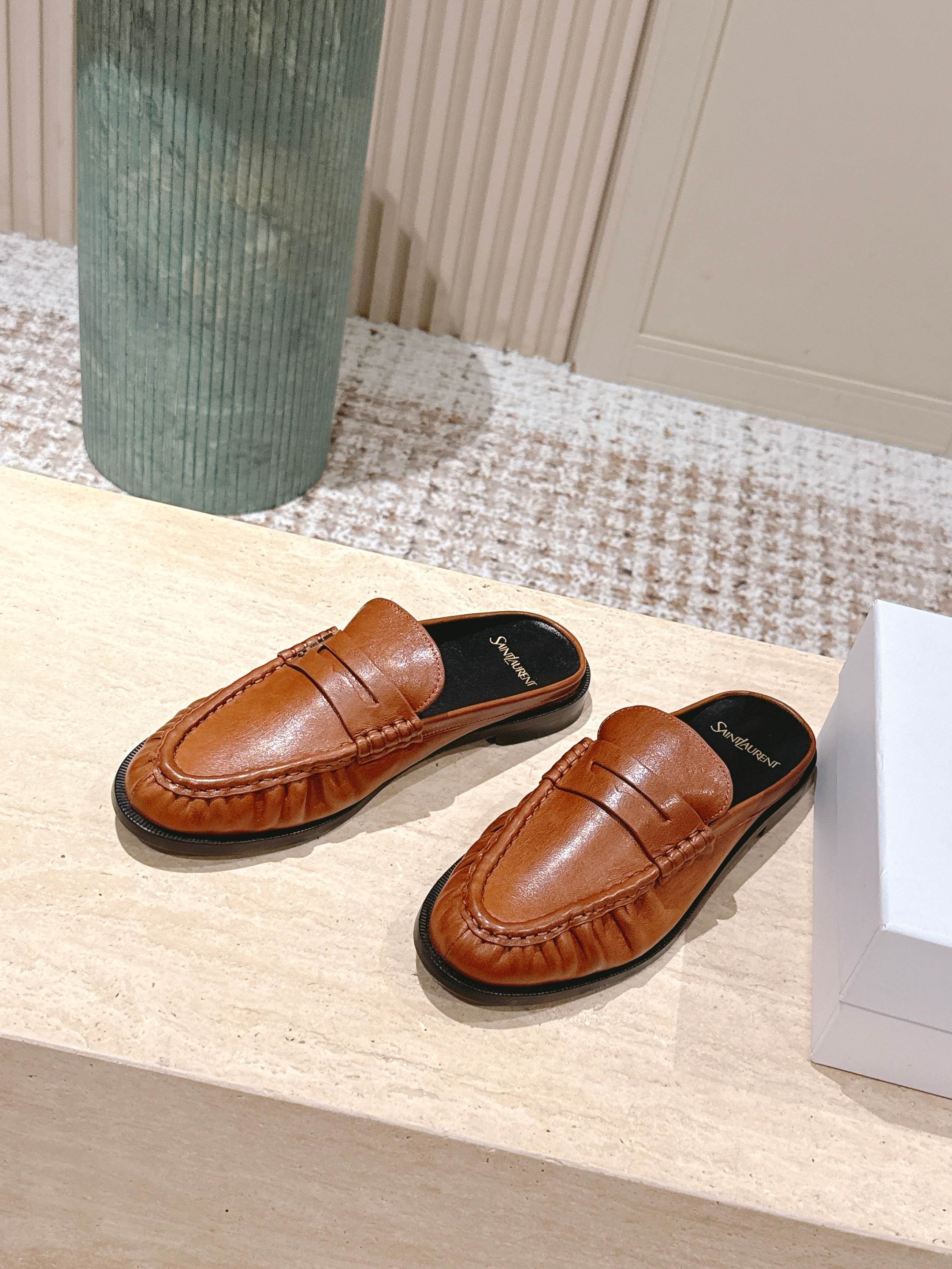 YSL 25S LOAFER MULE IN BURNT ORANGE CALFSKIN