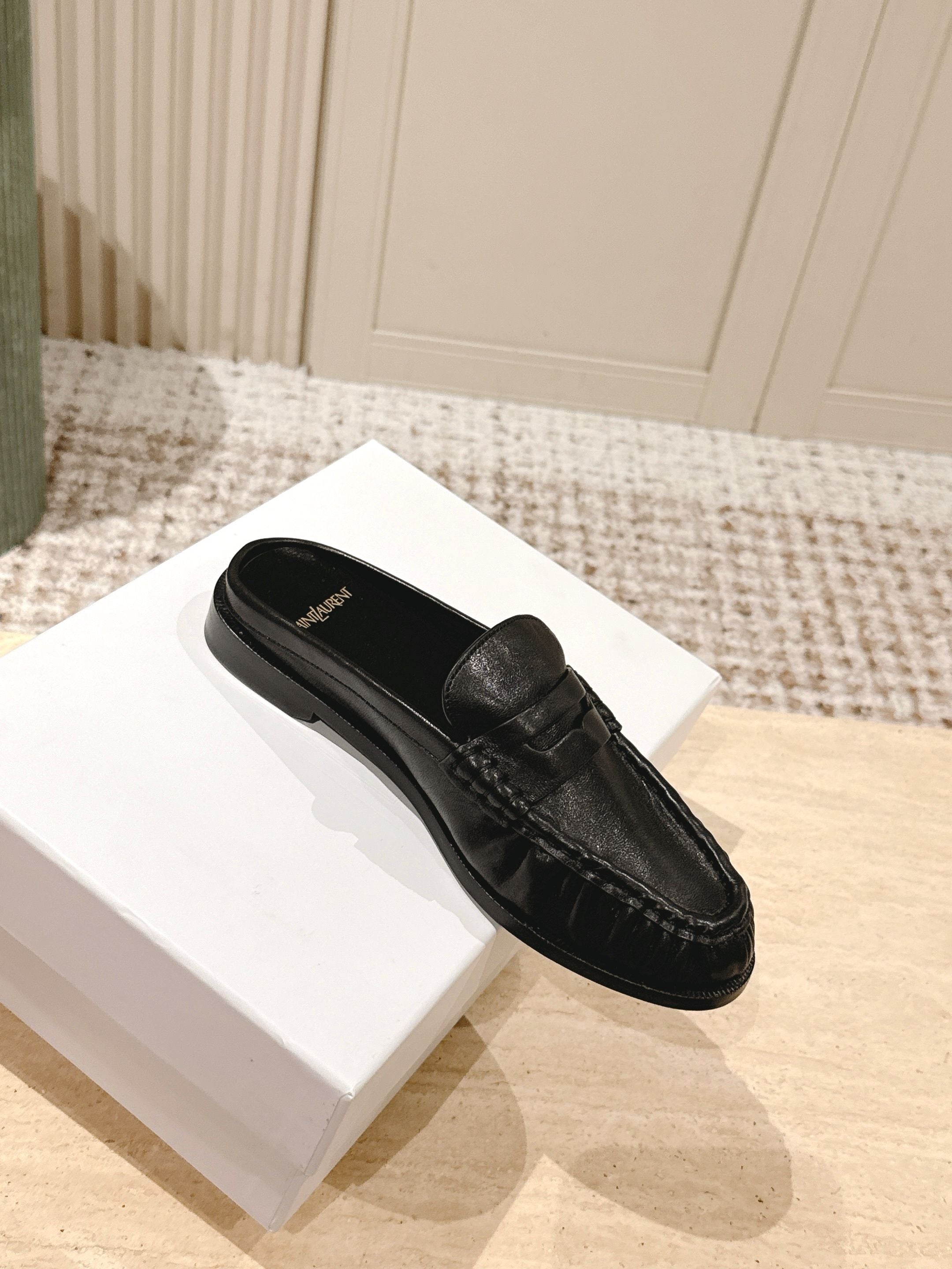 YSL 25S LOAFER MULE IN BLACK CALFSKIN