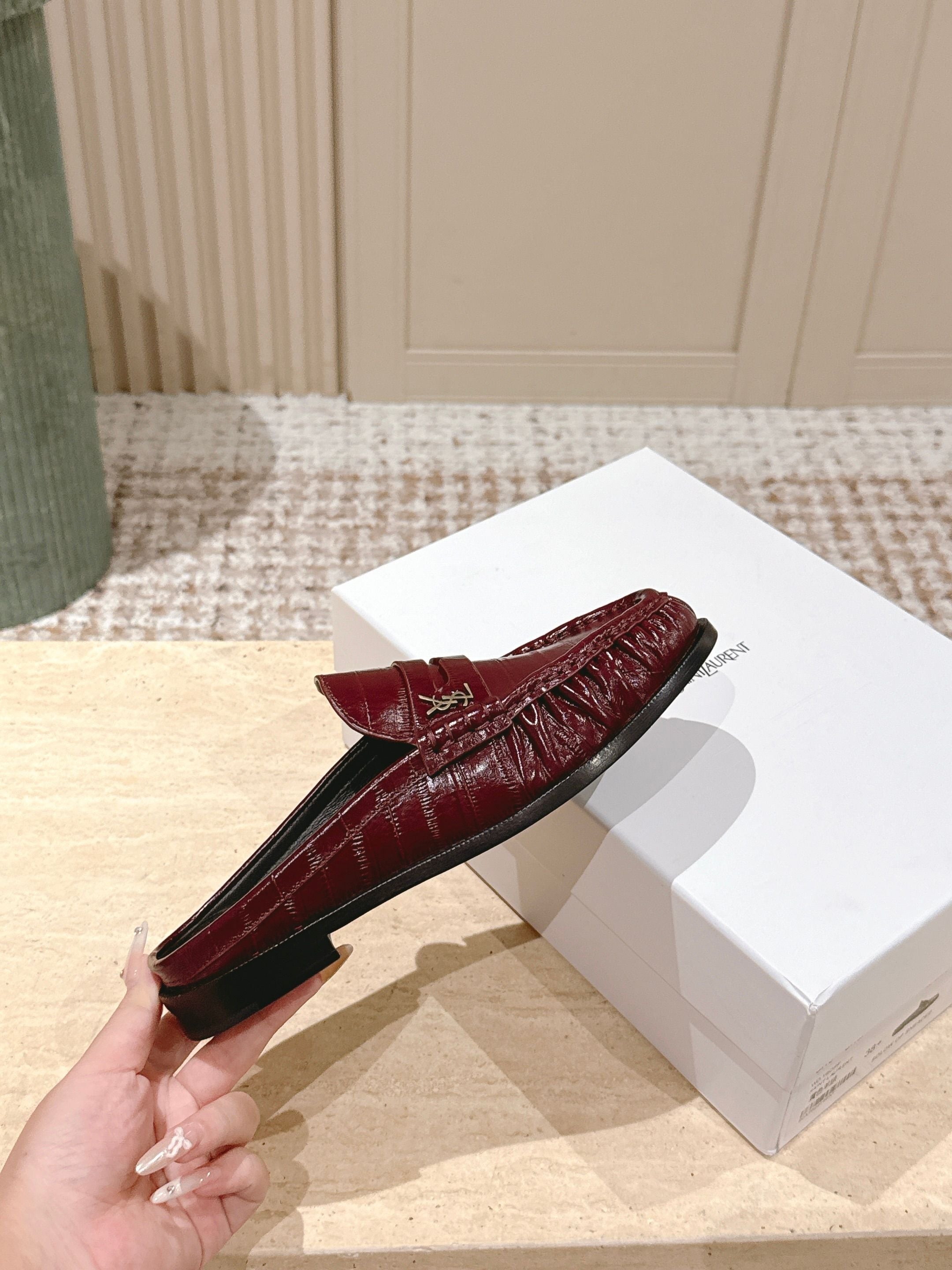 YSL 25S LOAFER MULE IN DARK RED GLOSSY CALFSKIN