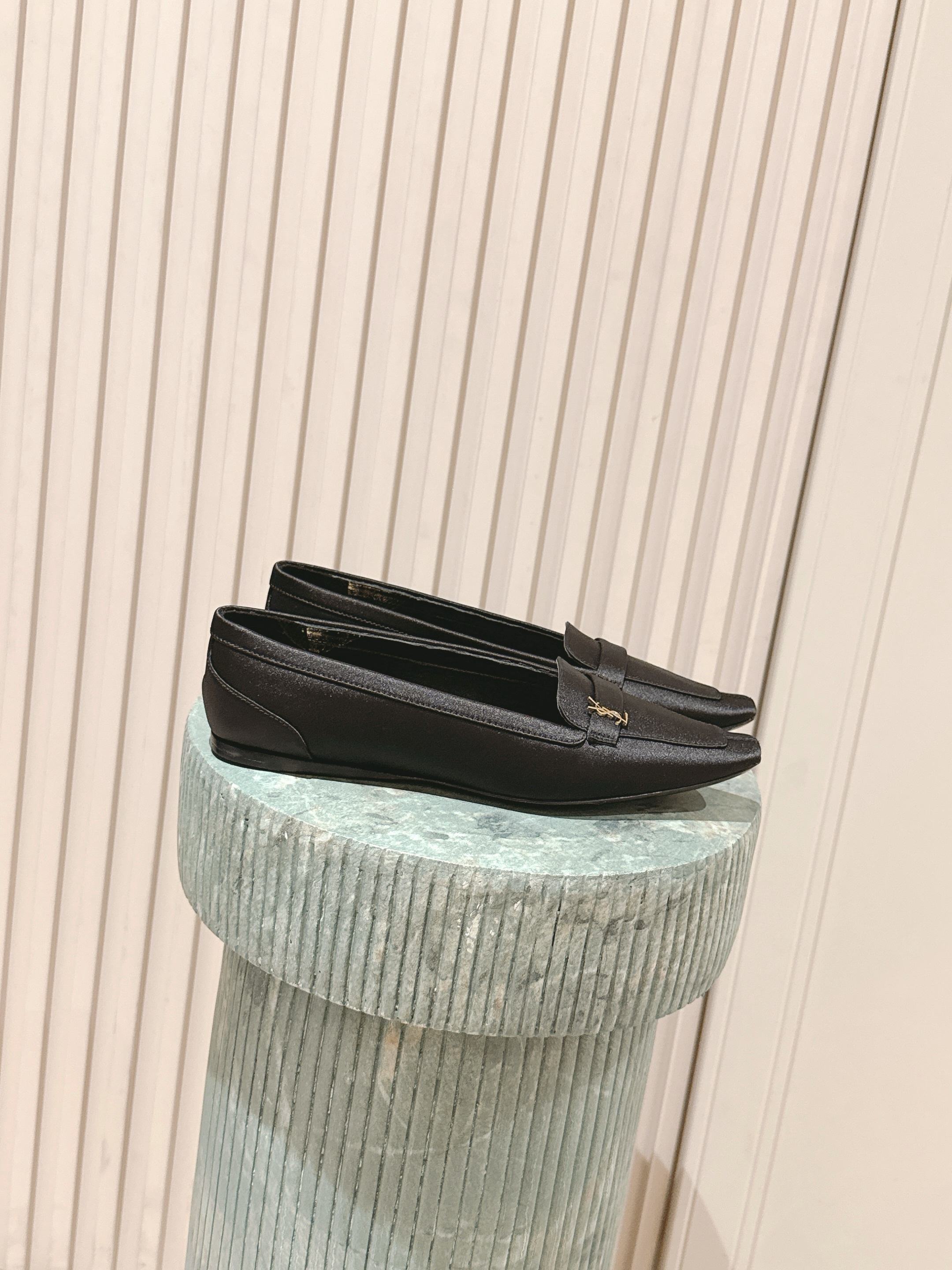 YSL 25S SAINT LAURENT POPPY BALLET FLATS IN BLACK SILK