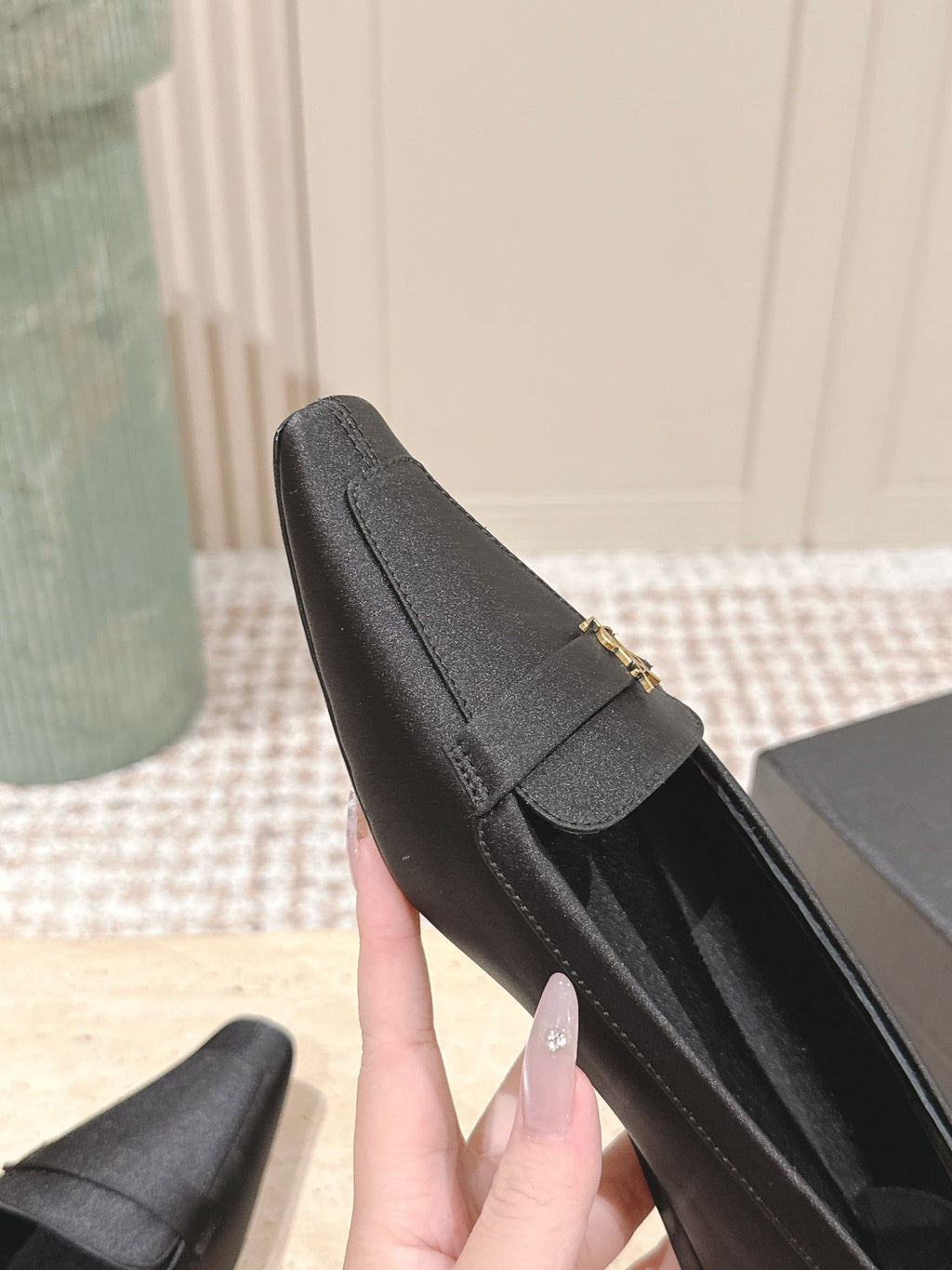 YSL 25S SAINT LAURENT POPPY BALLET FLATS IN BLACK SILK