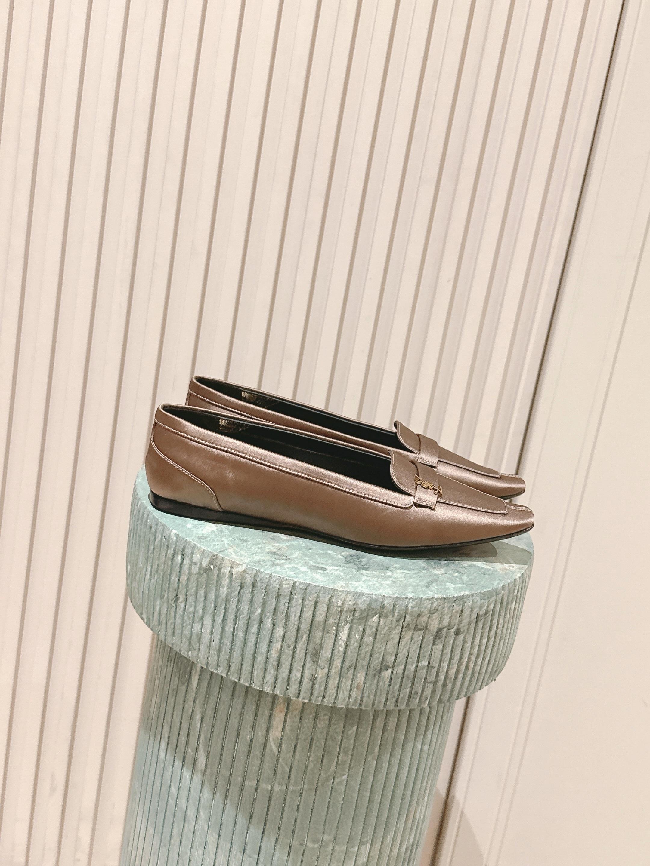 YSL 25S SAINT LAURENT POPPY BALLET FLATS IN TAUPE BROWN SILK