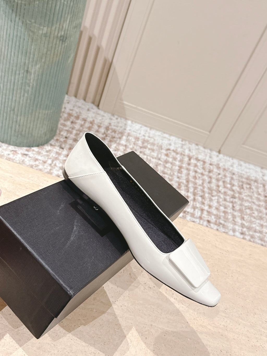 YSL 25S POPPY BALLET FLATS IN IVORY GLOSSY LAMBSKIN