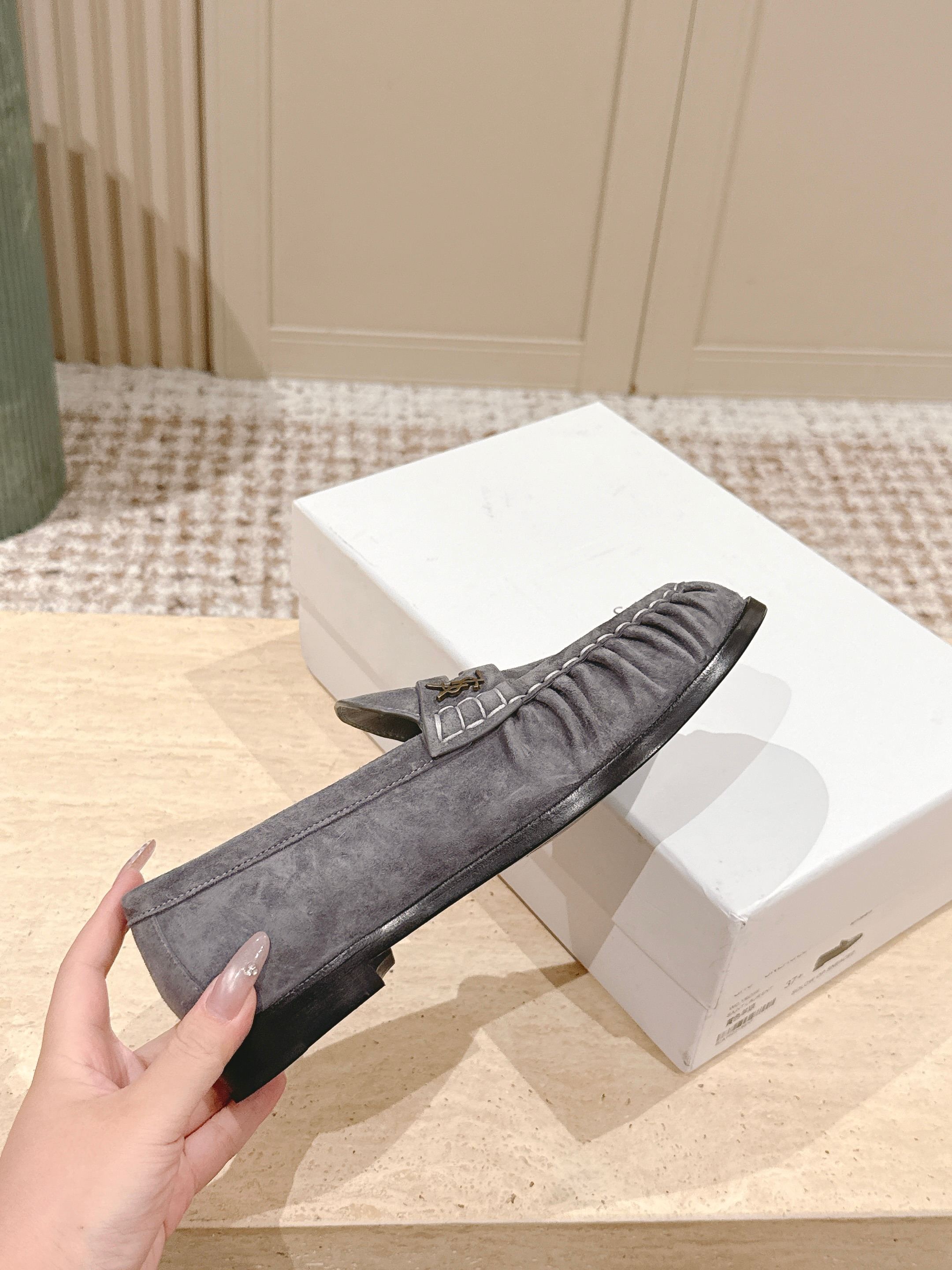 YSL 25S SAINT LAURENT LOAFERS IN GRAY SUEDE WITH SMALL LOGO