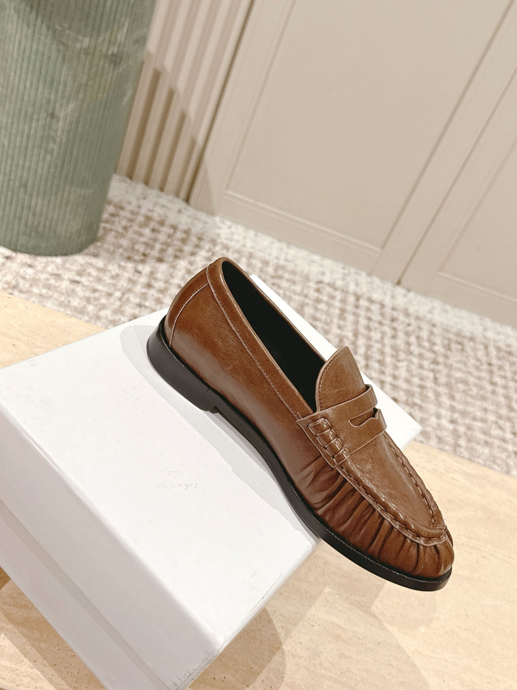 YSL 25S SAINT LAURENT LOAFERS IN BROWN CALFSKIN WITH SMALL LOGO