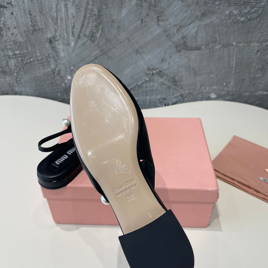 SMALL SQUARE HEAD MARY JANE SANDAL BLACK CALFSKIN