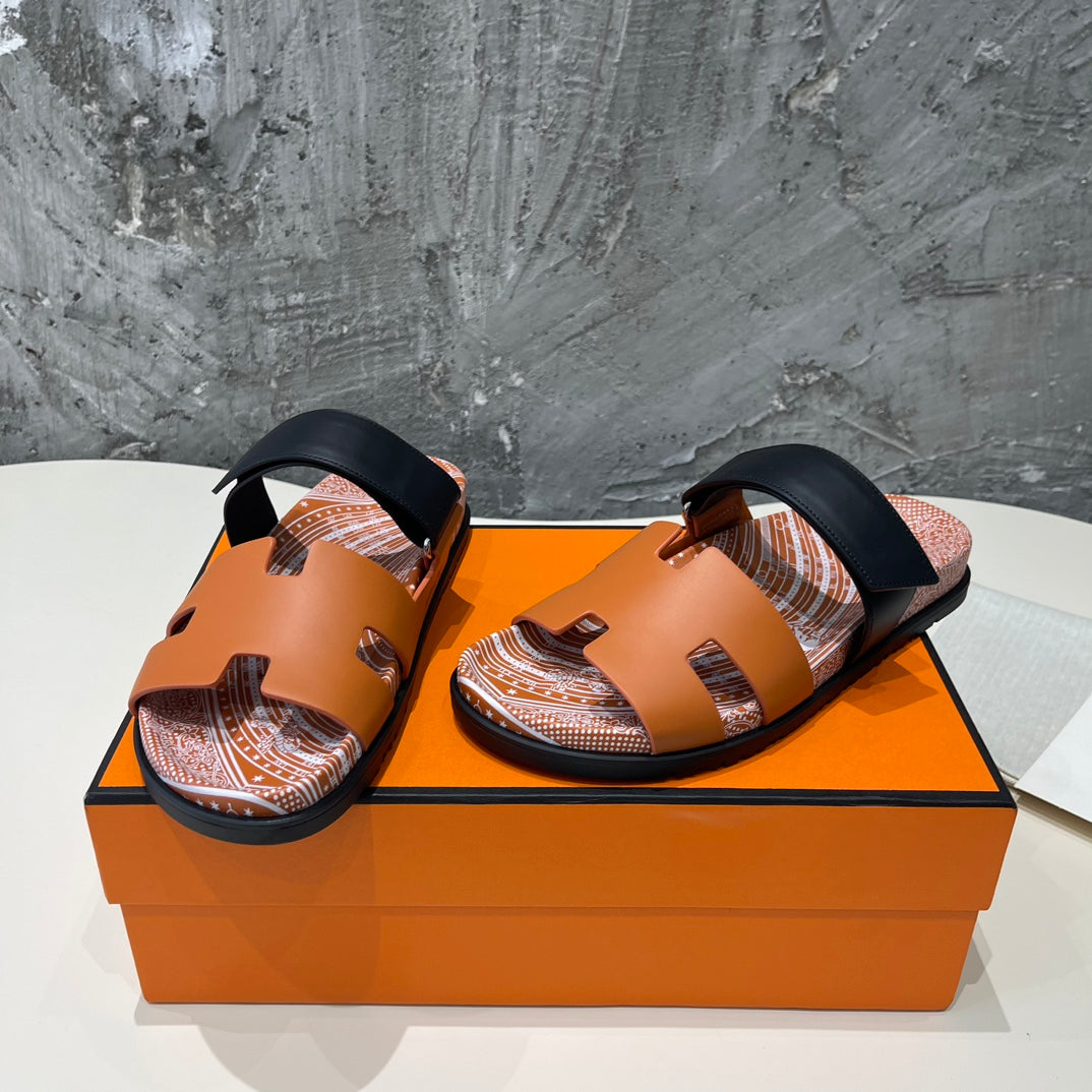 CHYPRE SANDAL CARAMEL CALFSKIN UNIQUE
