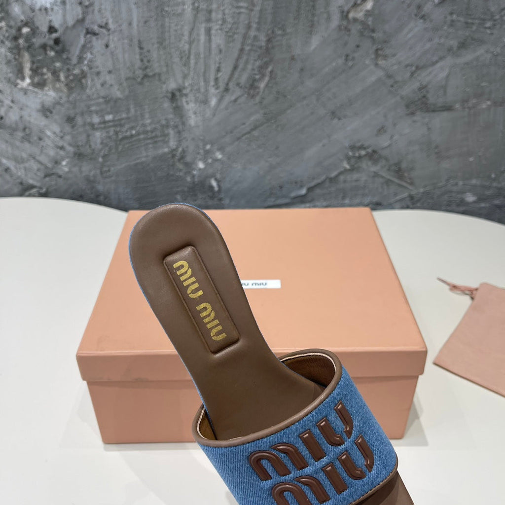 CARAMEL HIGH HEEL WITH AZURE BLUE STRAPS