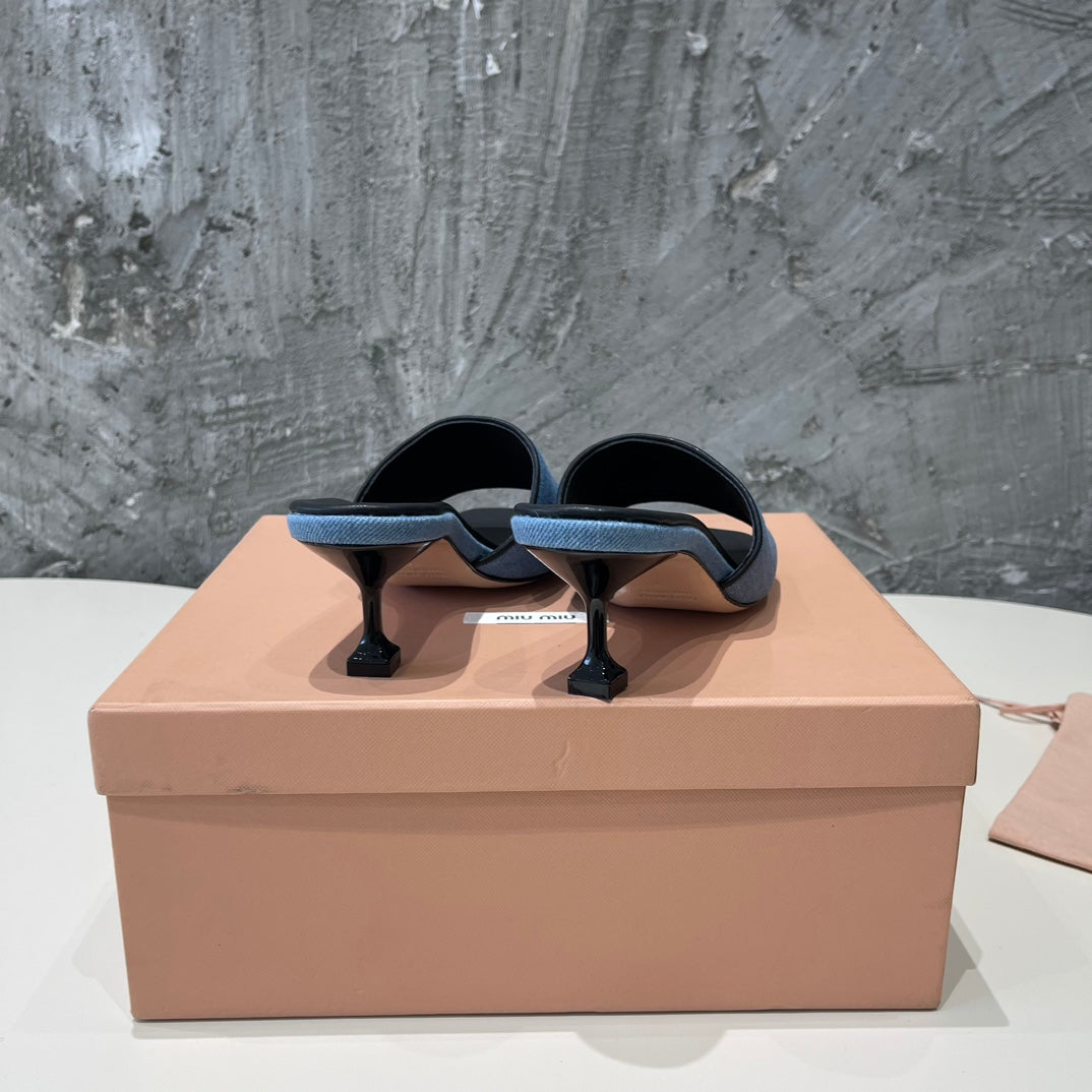 BLACK HIGH HEEL WITH AZURE BLUE STRAPS