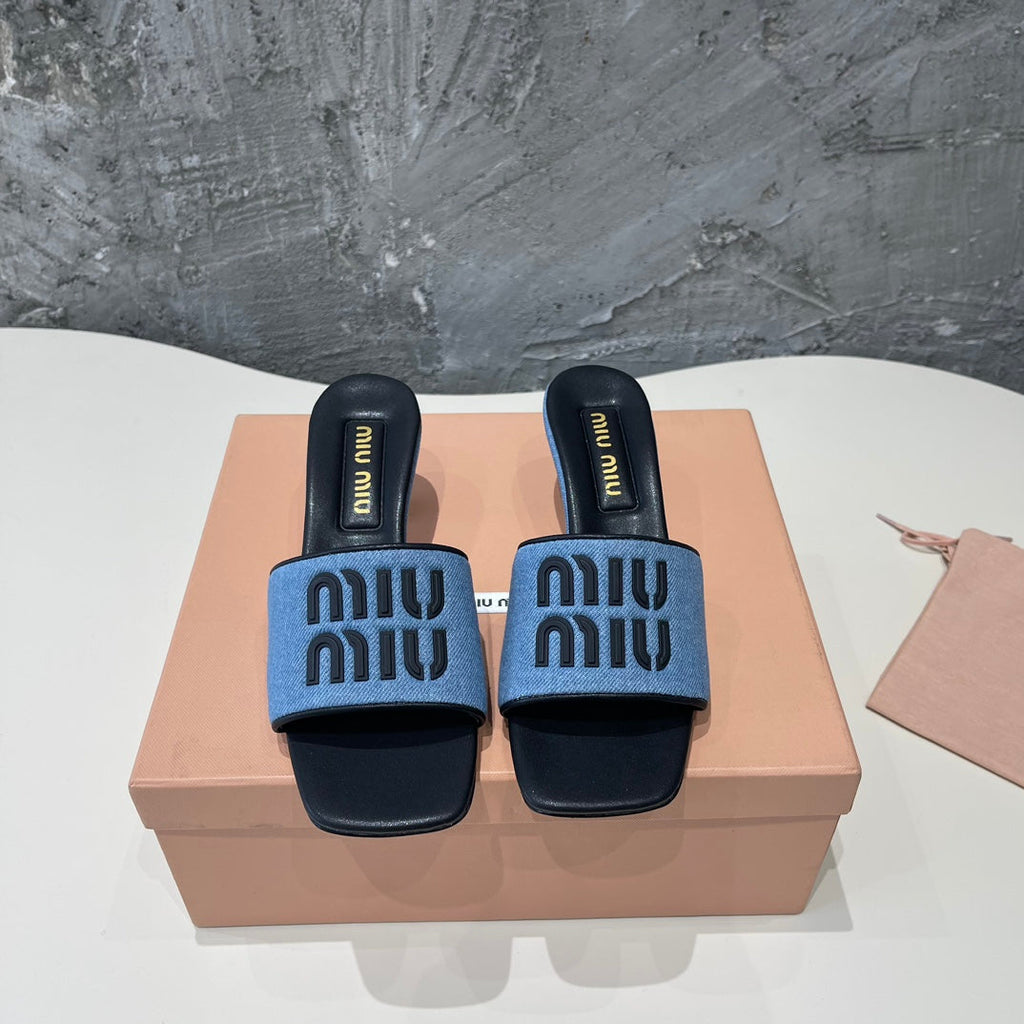 BLACK HIGH HEEL WITH AZURE BLUE STRAPS