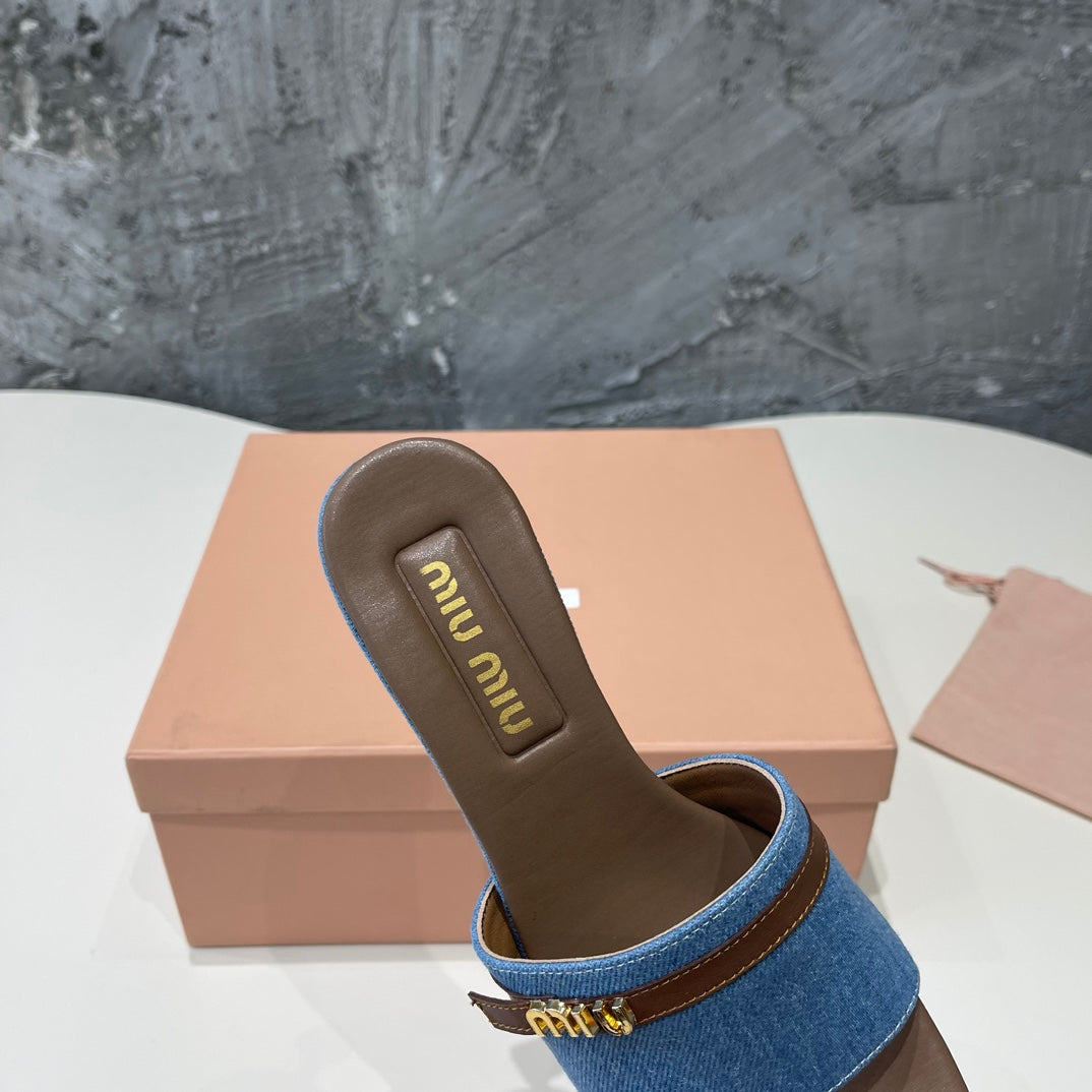 CARAMEL HIGH HEEL WITH BLUE STRAPS AND CARAMEL BELT