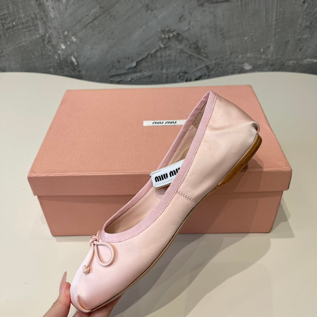 BALLET FLAT SHOES LIGHT PINK COLOR GLOSSY SHEEPSKIN