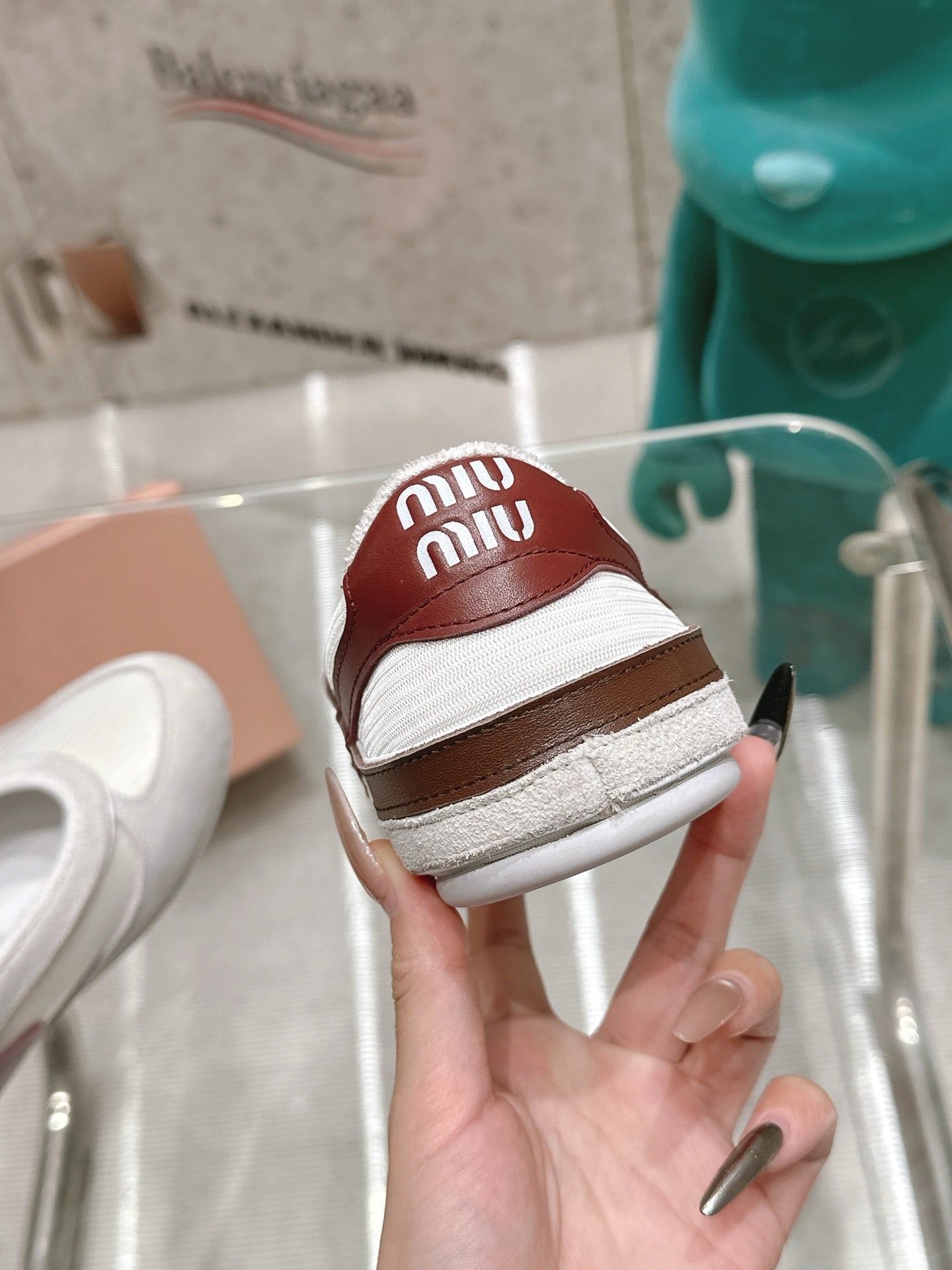 BALLERINAS IN WHITE TECHNICAL FABRIC AND SUEDE