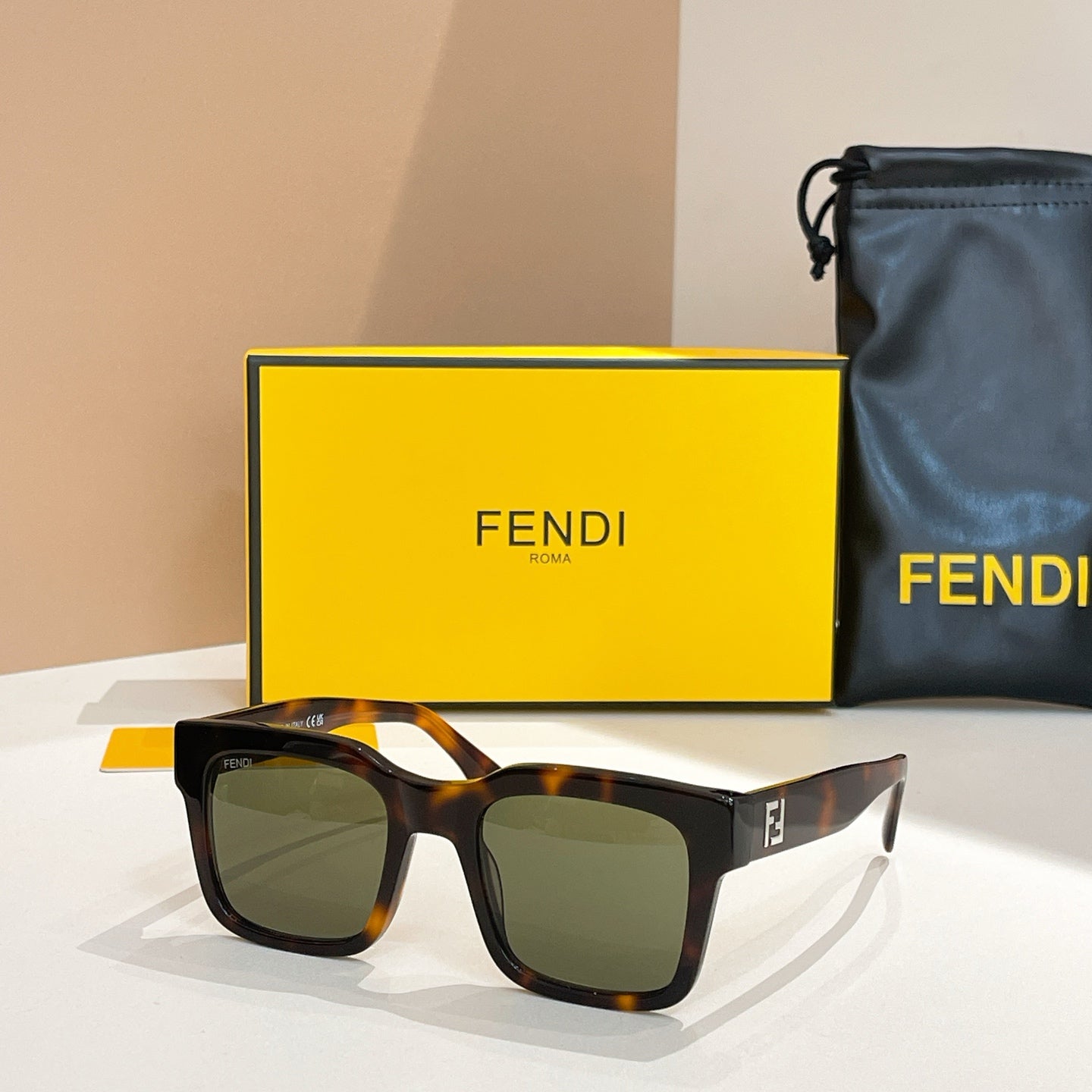 ROMA SQUARE FRAME SUNGLASSES FFF0053 IN ACETATE