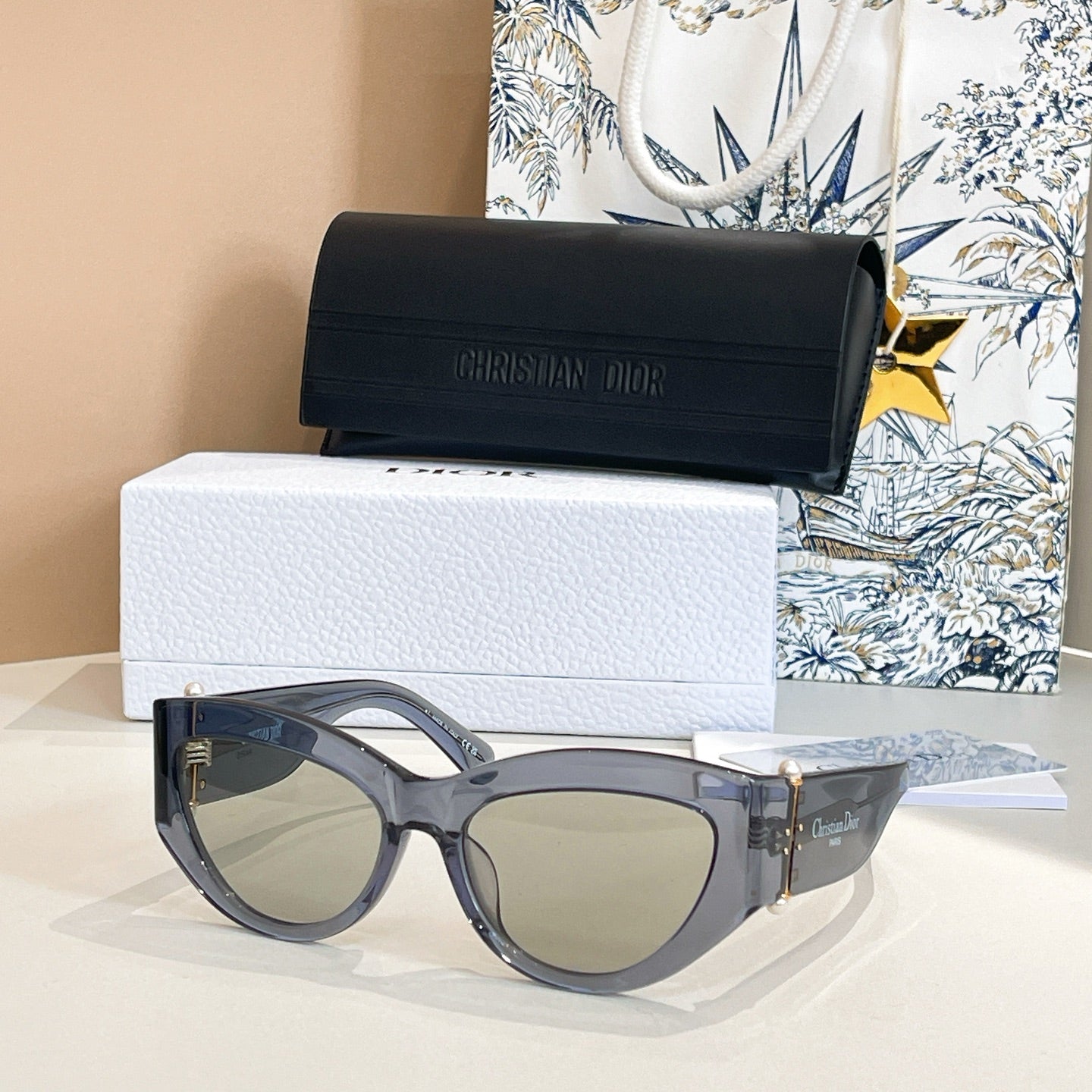 SIGNATURE SUNGLASS TRIABLE B1F IN ACETATE