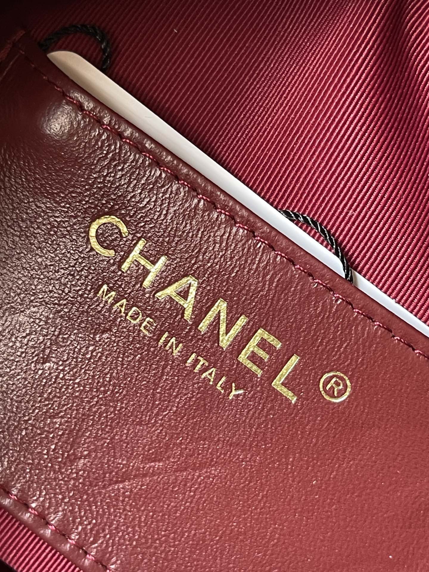 CAMERA BAG 18 IN RED QUILTED LAMBSKIN DOUBLE C GOLD COIN