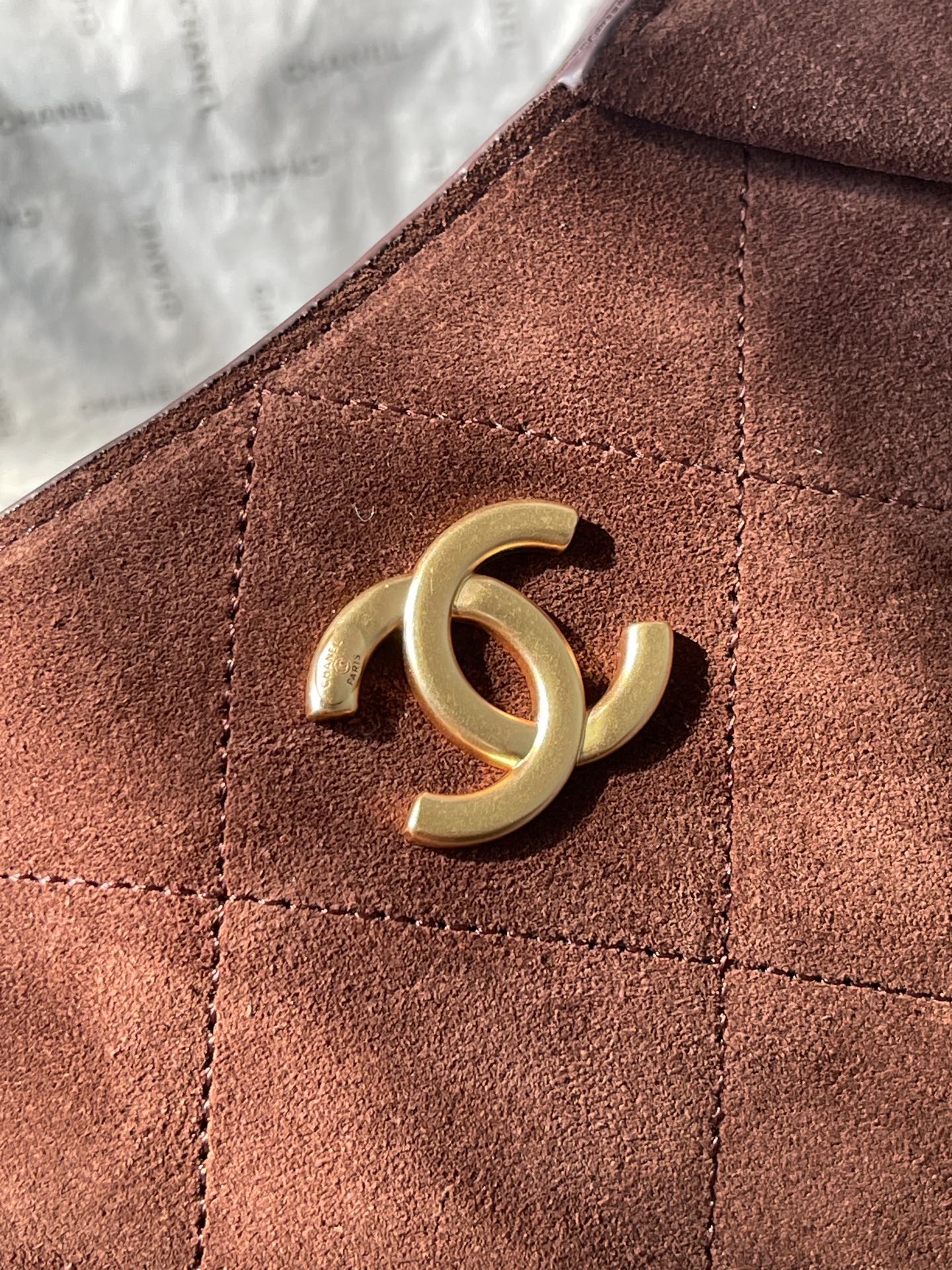 CHANEL 25S HOBO BAG 33 IN DARK BROWN SUEDE WITH GOLD HARDWARE