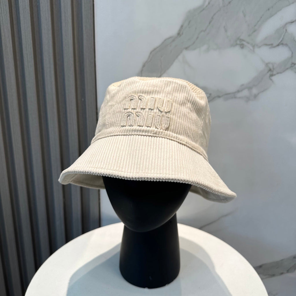 MM BUCKET IN CREAM WHITE VELVET WITH LOGO