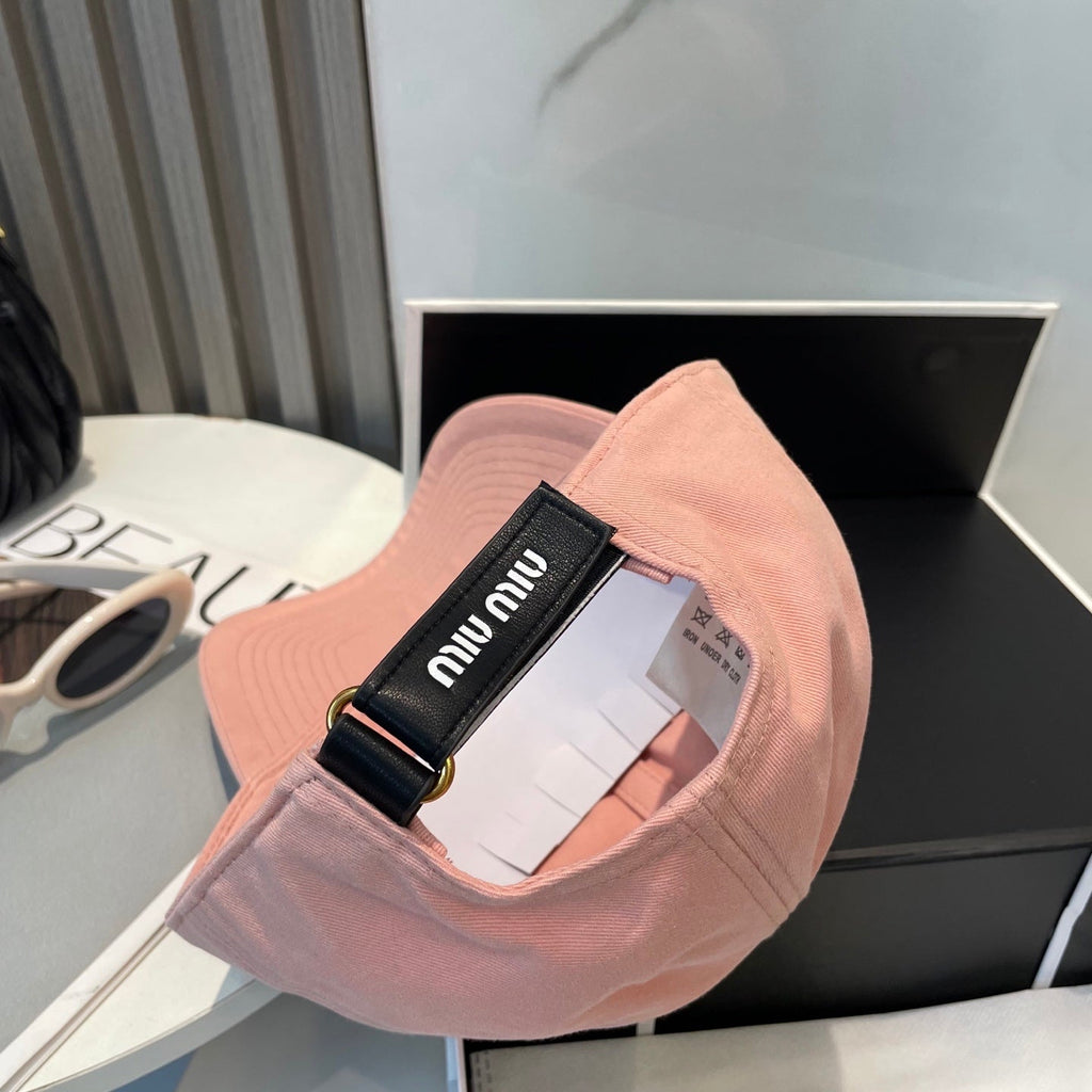 MM BASEBALL CAP IN PEACHY PINK FABRIC BRAND EMBROIDERY