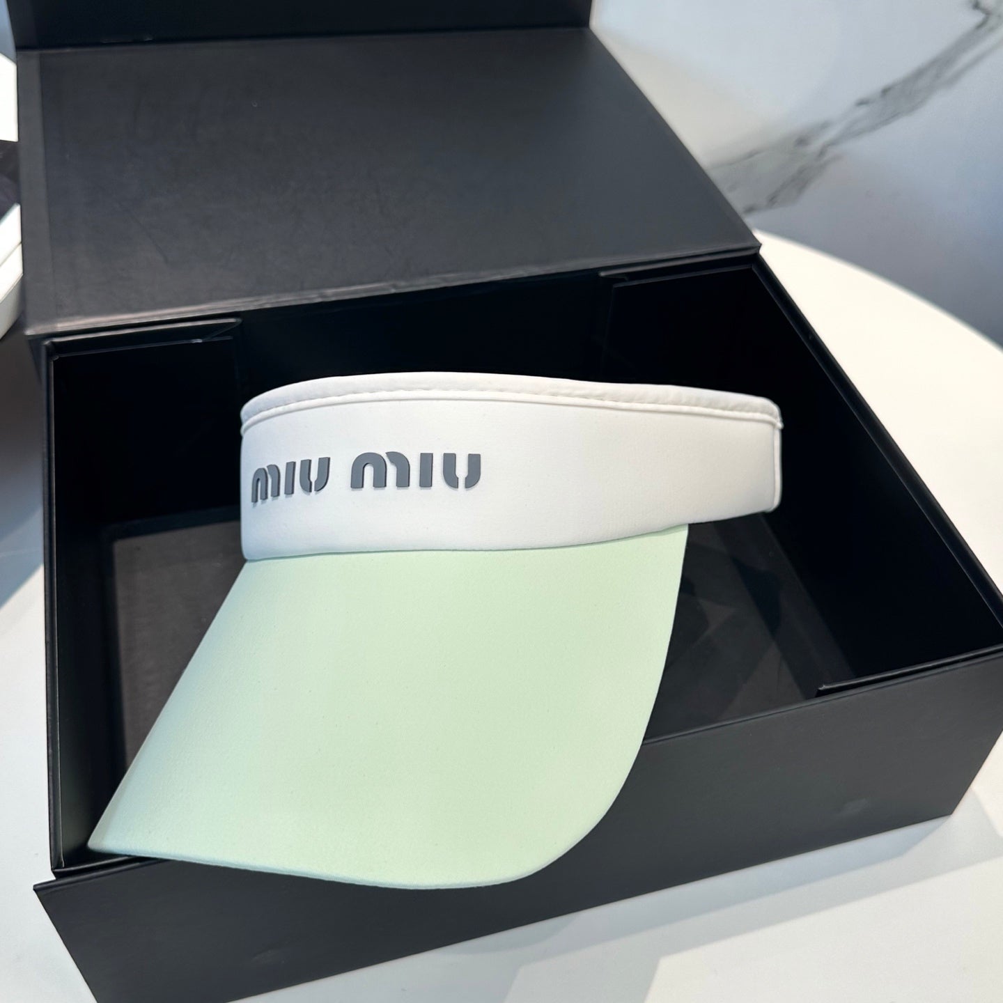 MM SPORT VISOR CAP IN PASTEL GREEN MIX WHITE FABRIC