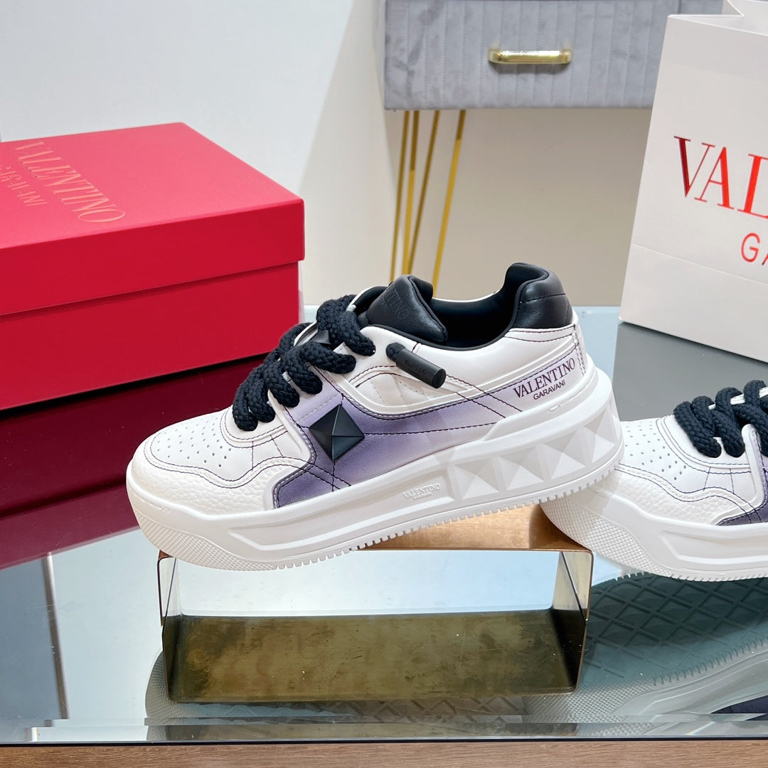VALENTINO 25S GARAVANI ONE STUD XL PLATFORM SNEAKERS IN WHITE MIX PURPLE LAMBSKIN STYLE 7