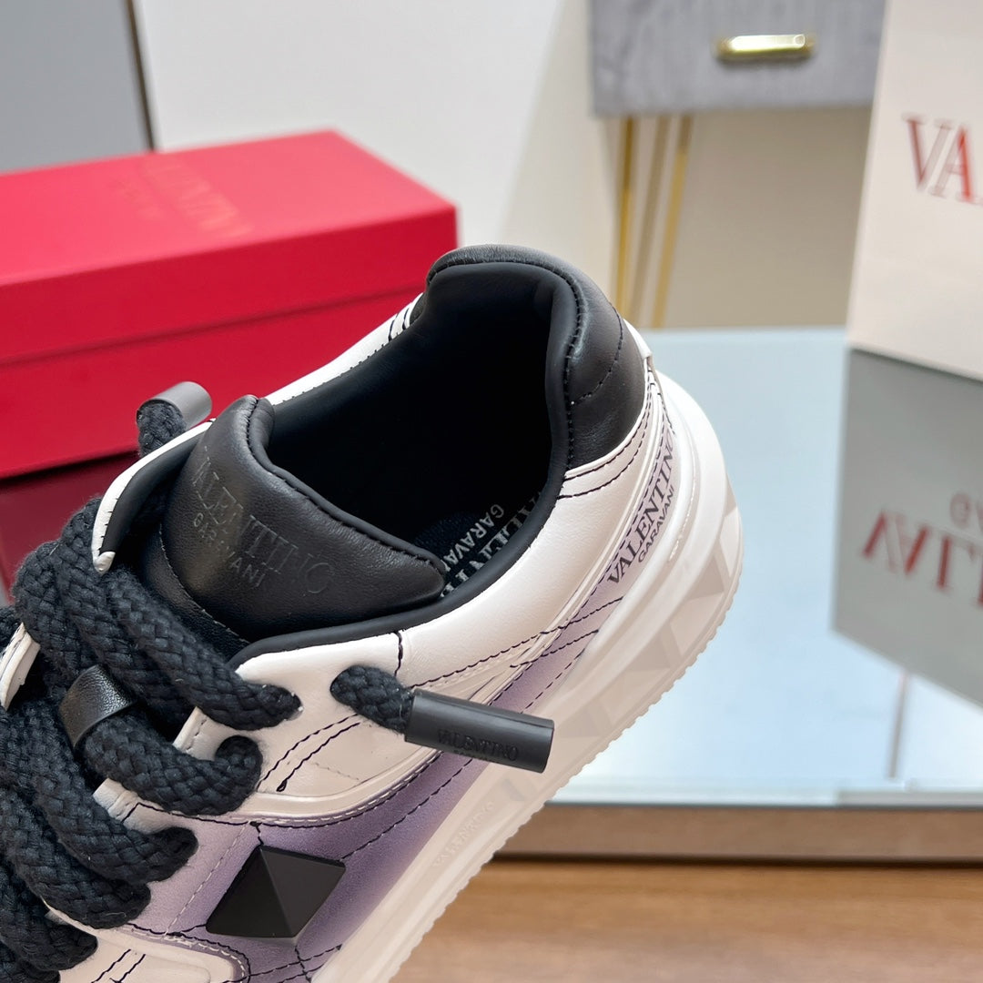 VALENTINO 25S GARAVANI ONE STUD XL PLATFORM SNEAKERS IN WHITE MIX PURPLE LAMBSKIN STYLE 7