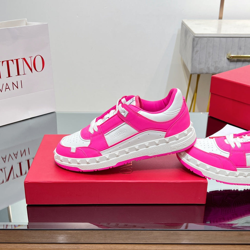 VALENTINO 25S GARAVANI FREEDOTS SNEAKERS IN WHITE MIX PINK LAMBSKIN