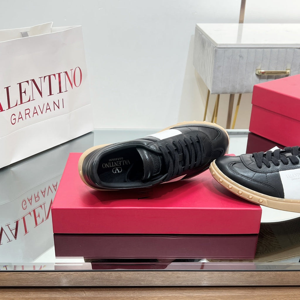VALENTINO 25S UPVILLAGE SNEAKERS IN BLACK MIX WHITE LAMBSKIN STYLE 1